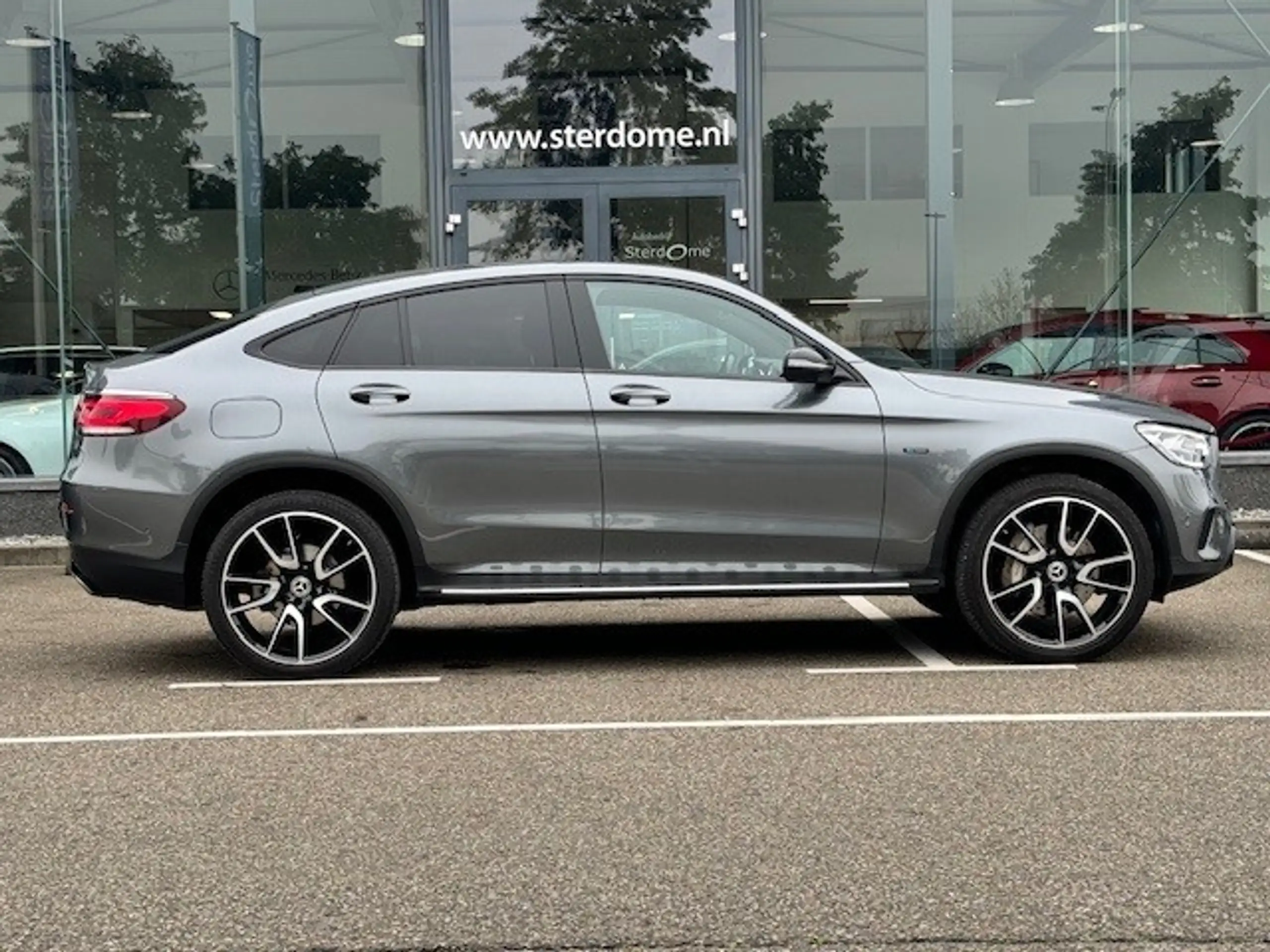 Mercedes-Benz - GLC 300