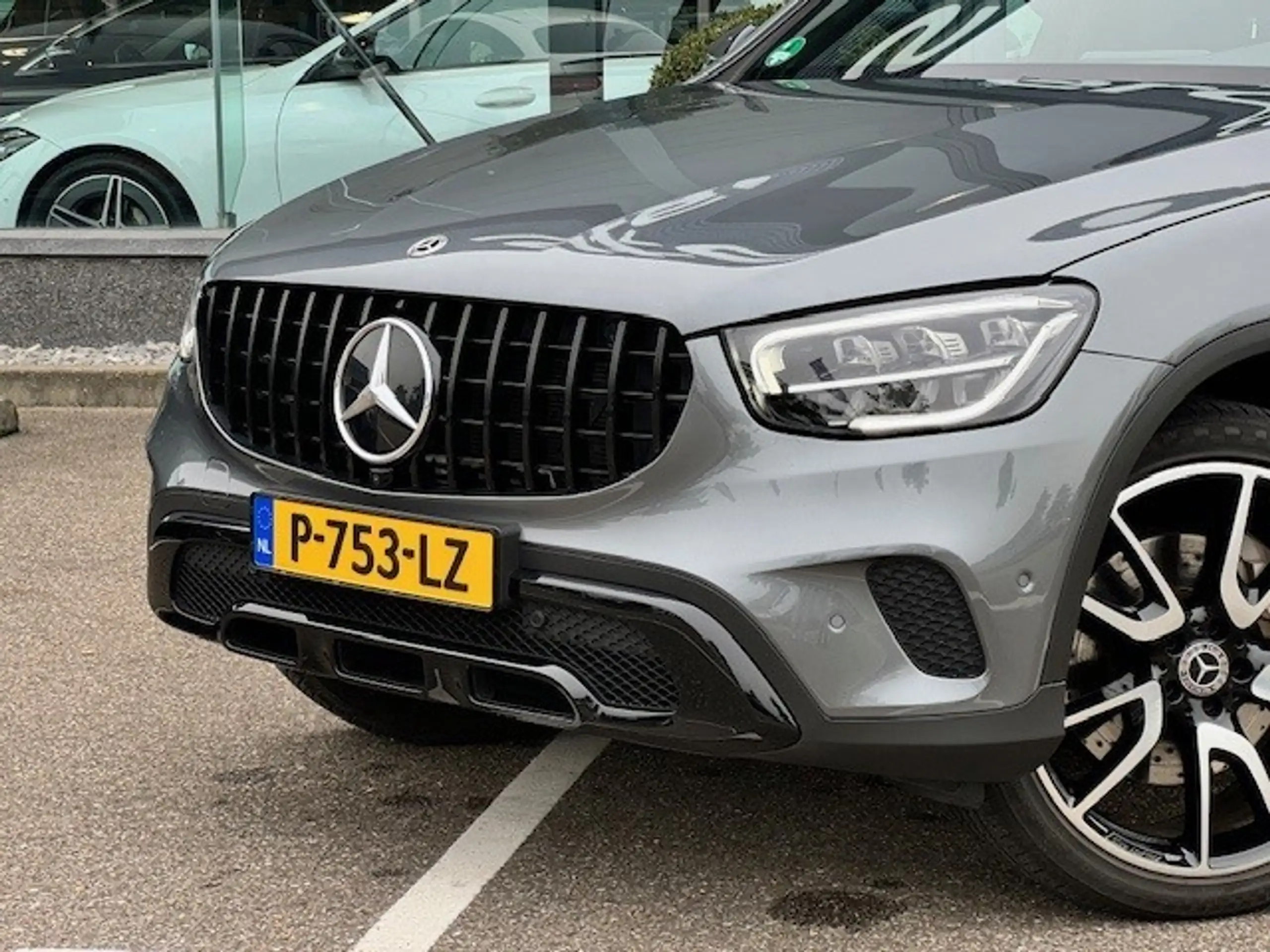 Mercedes-Benz - GLC 300