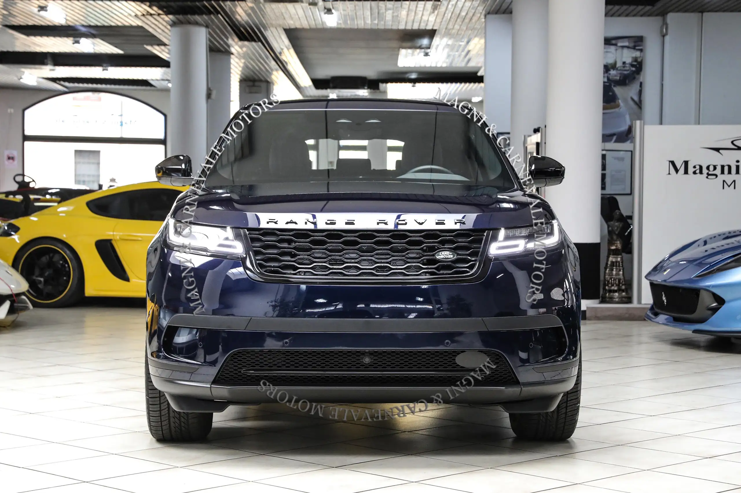 Land Rover - Range Rover Velar