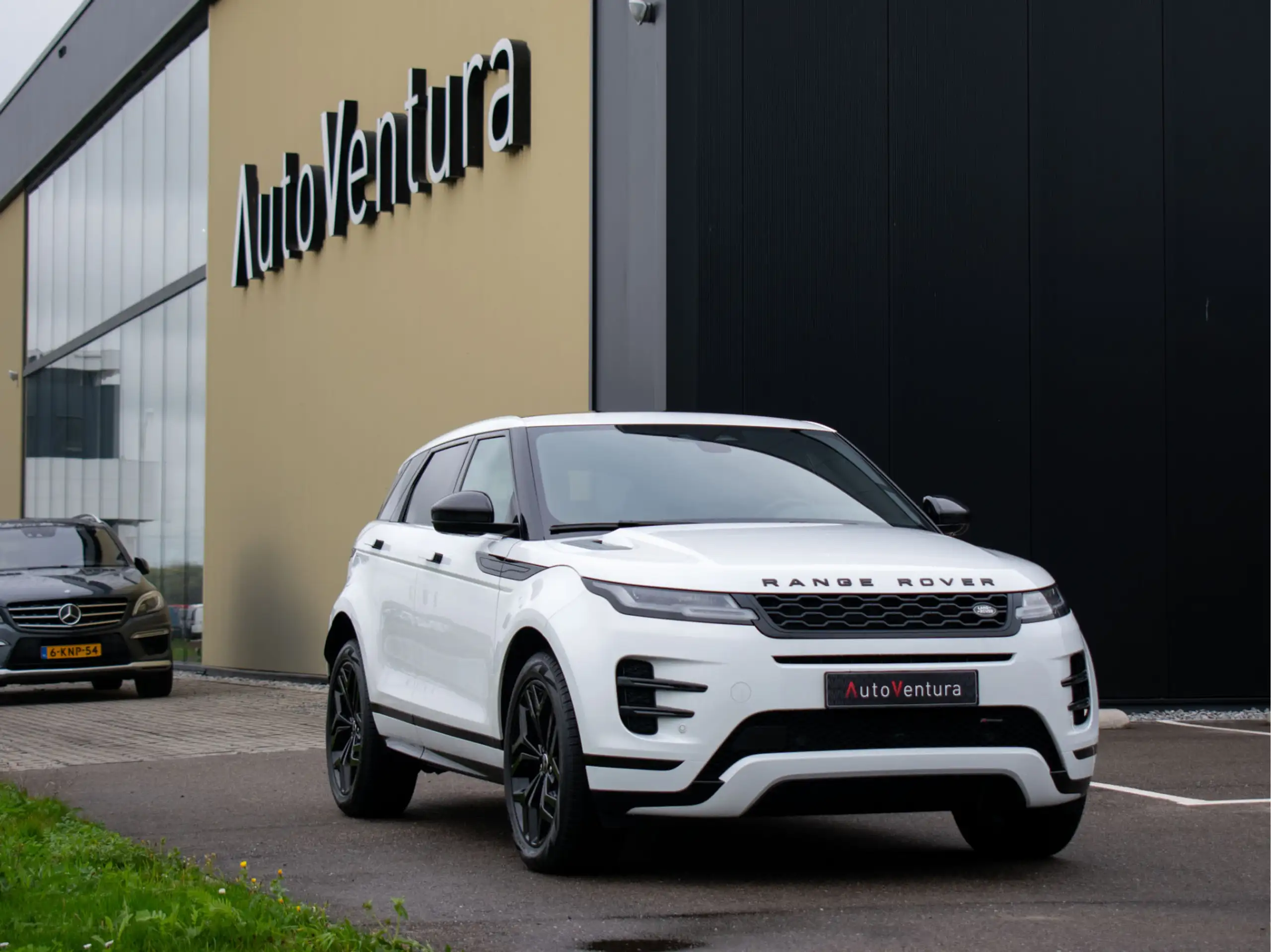 Land Rover - Range Rover Evoque