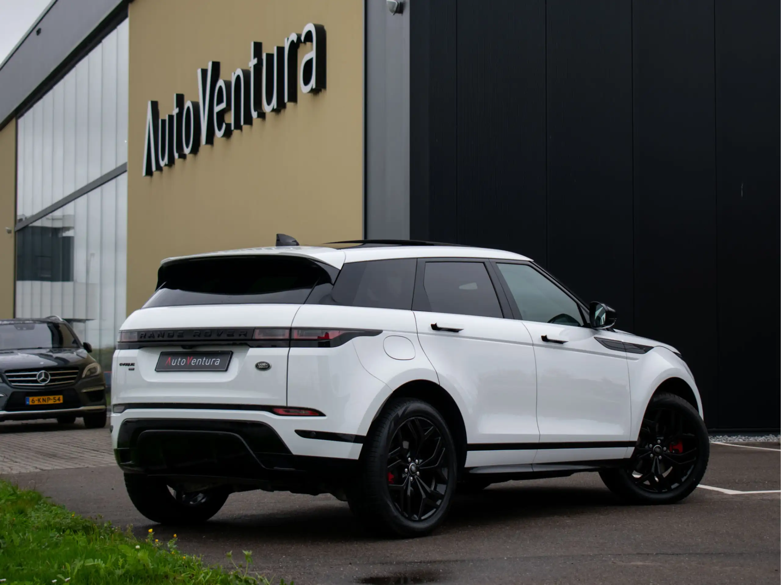 Land Rover - Range Rover Evoque