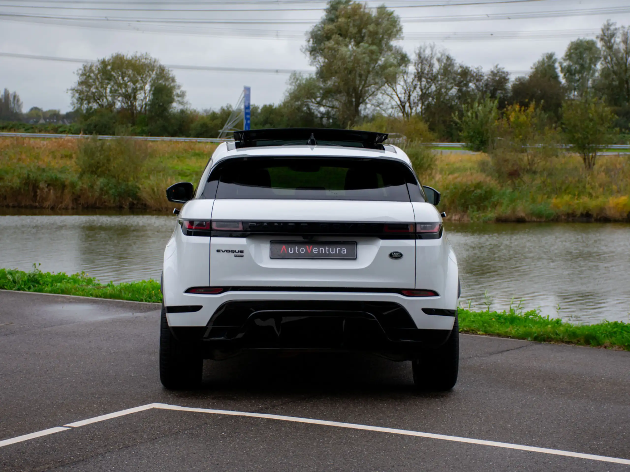 Land Rover - Range Rover Evoque