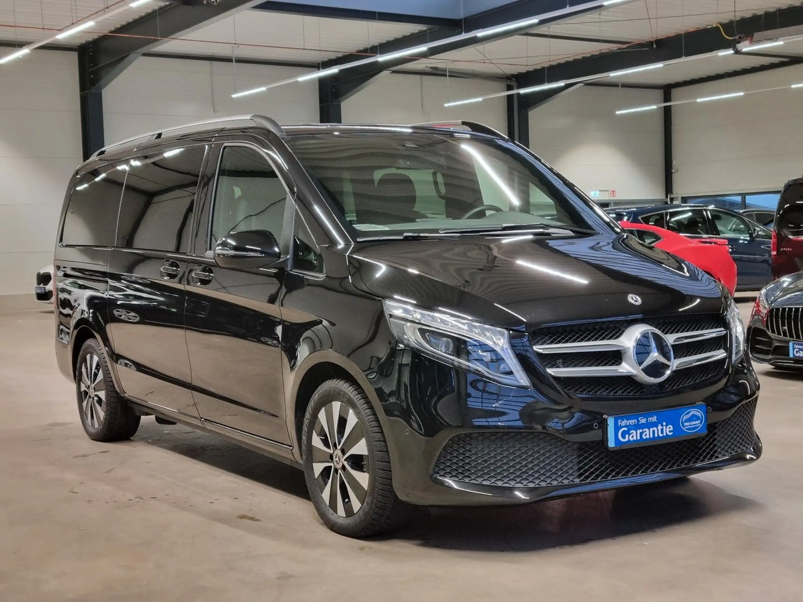 Mercedes-Benz - V 250