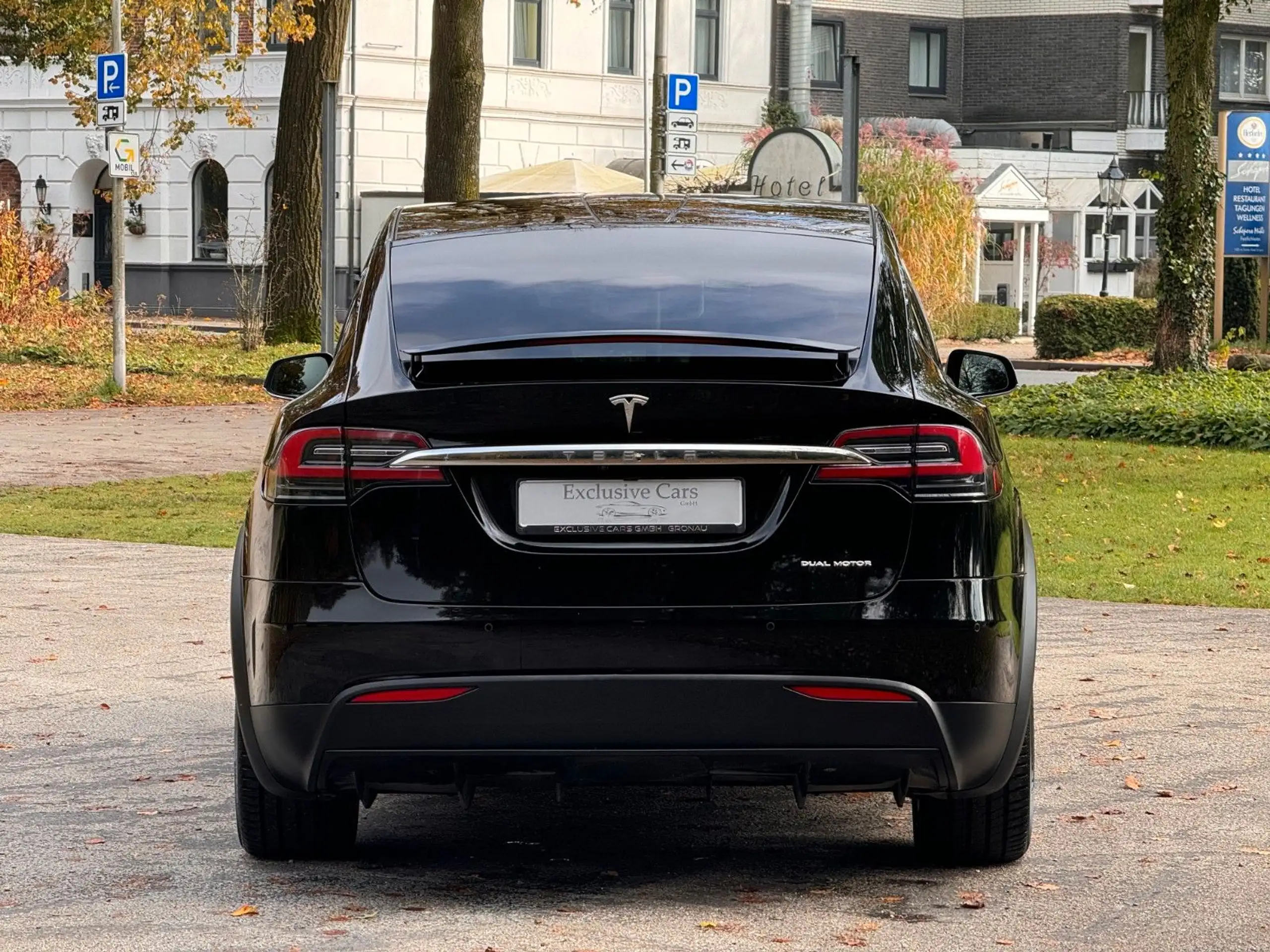 Tesla - Model X