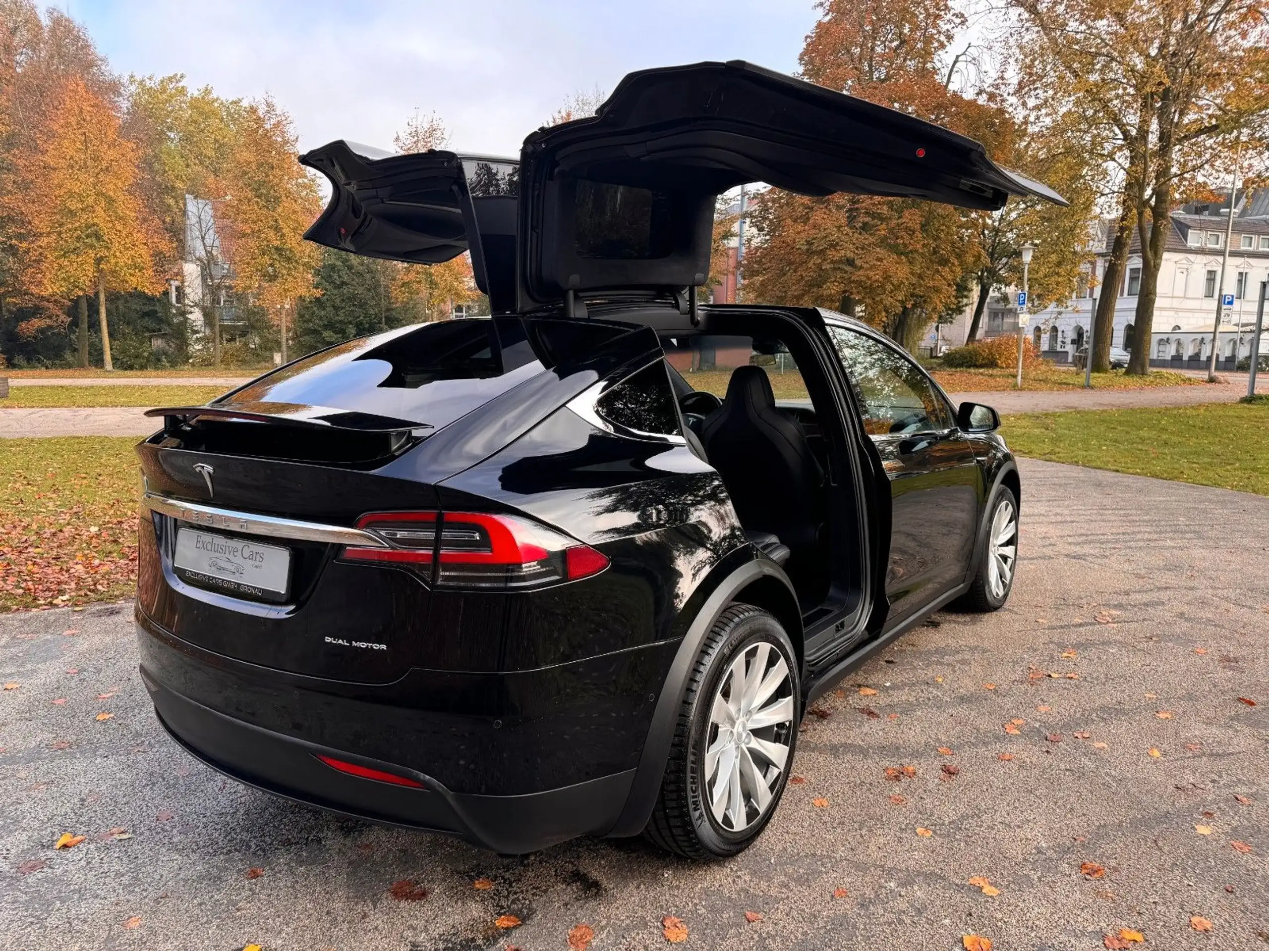 Tesla - Model X