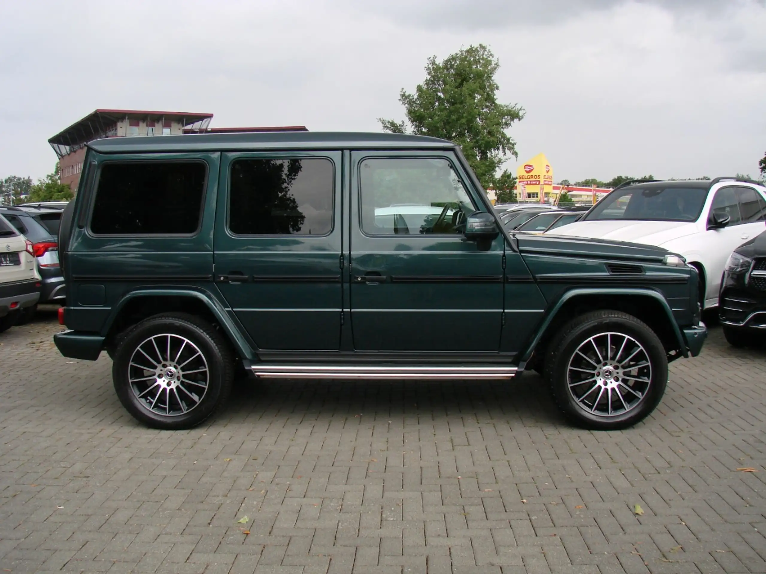 Mercedes-Benz - G 350