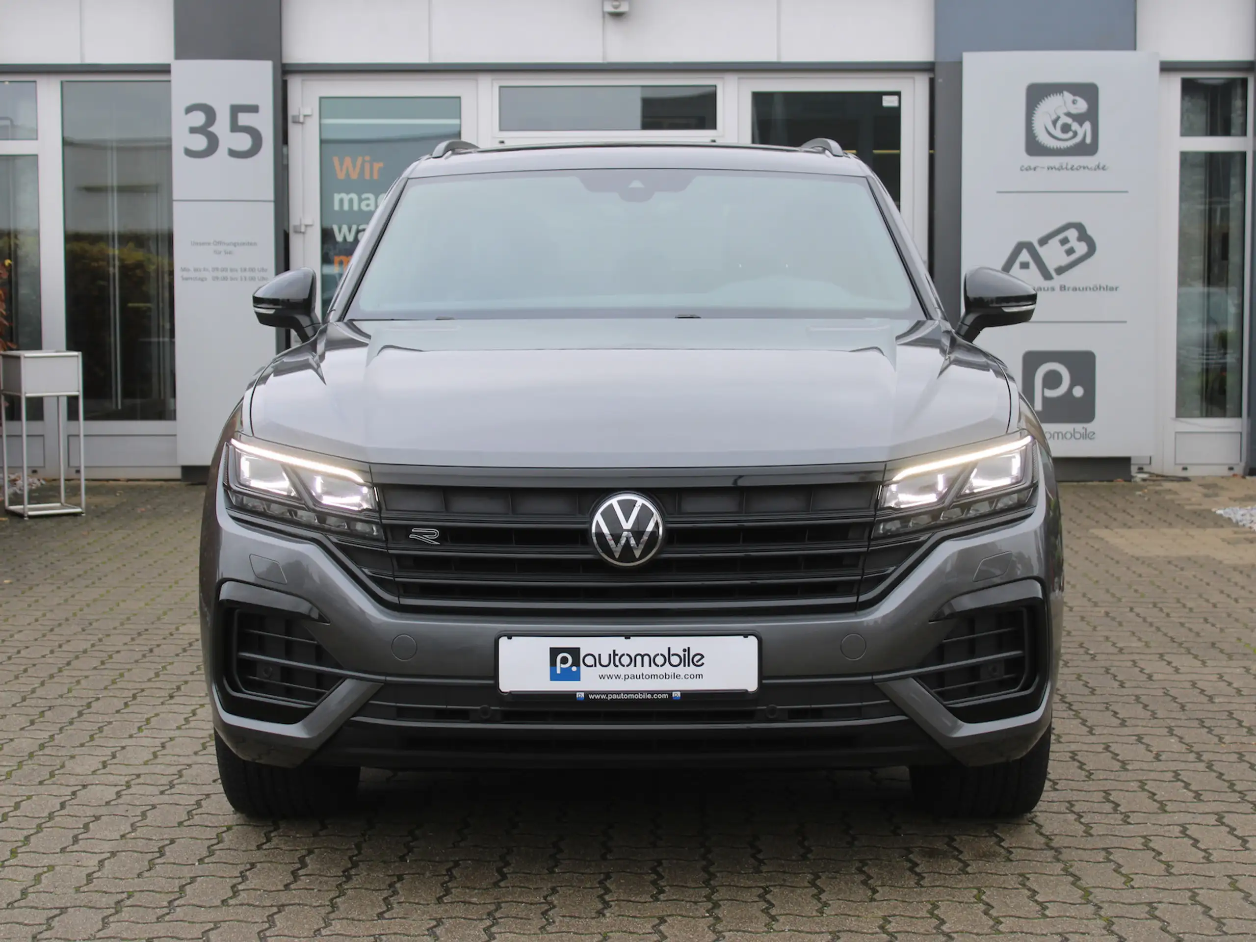 Volkswagen - Touareg