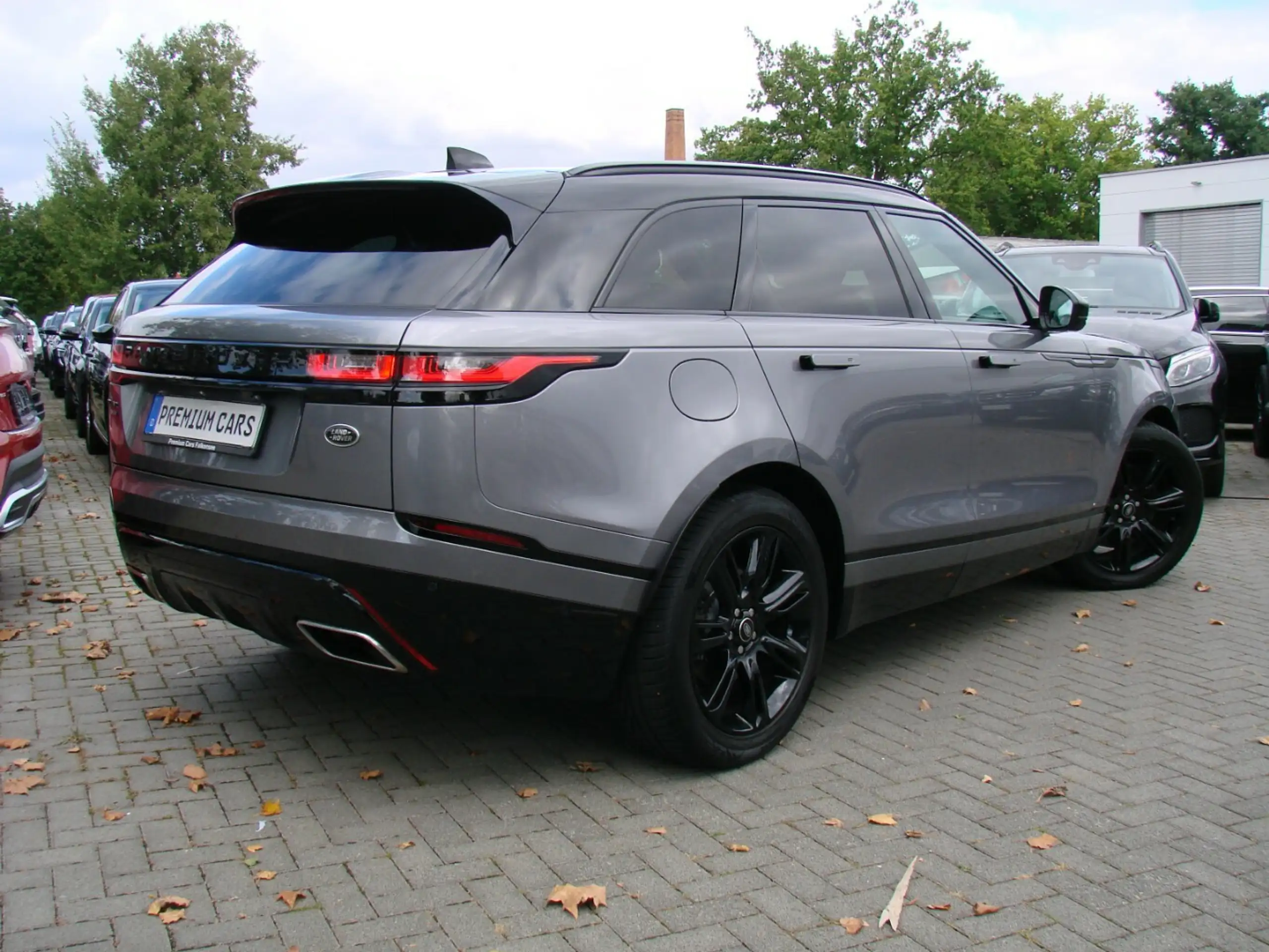 Land Rover - Range Rover Velar