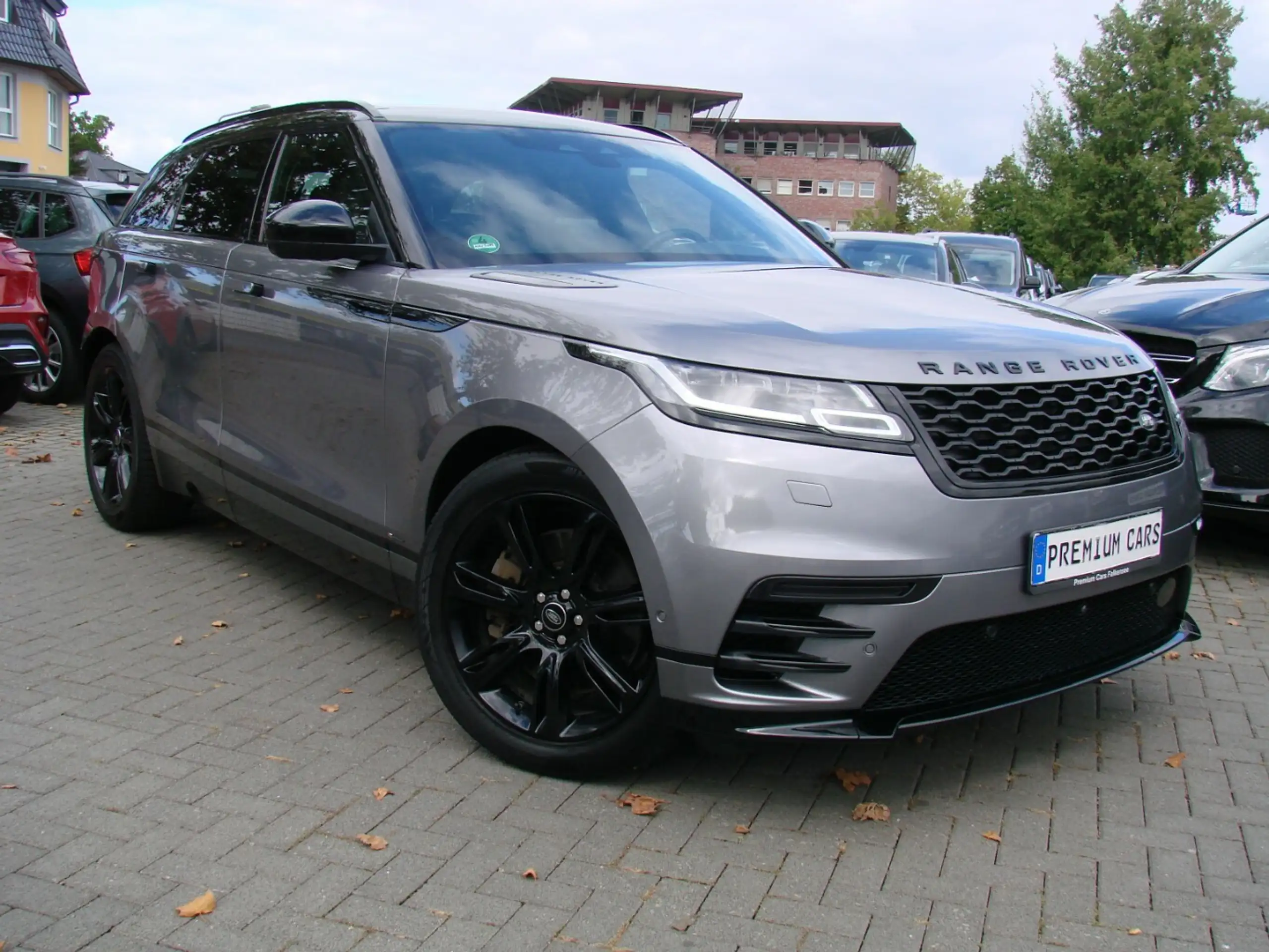 Land Rover - Range Rover Velar