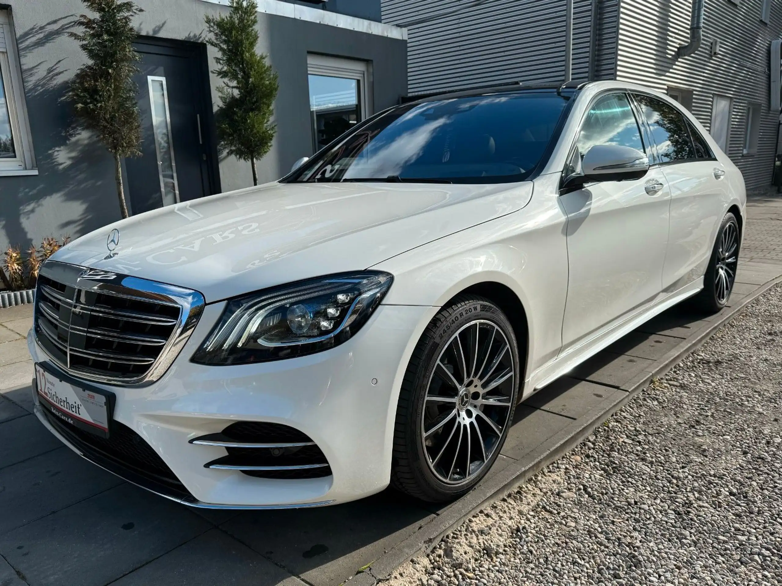 Mercedes-Benz - S 400