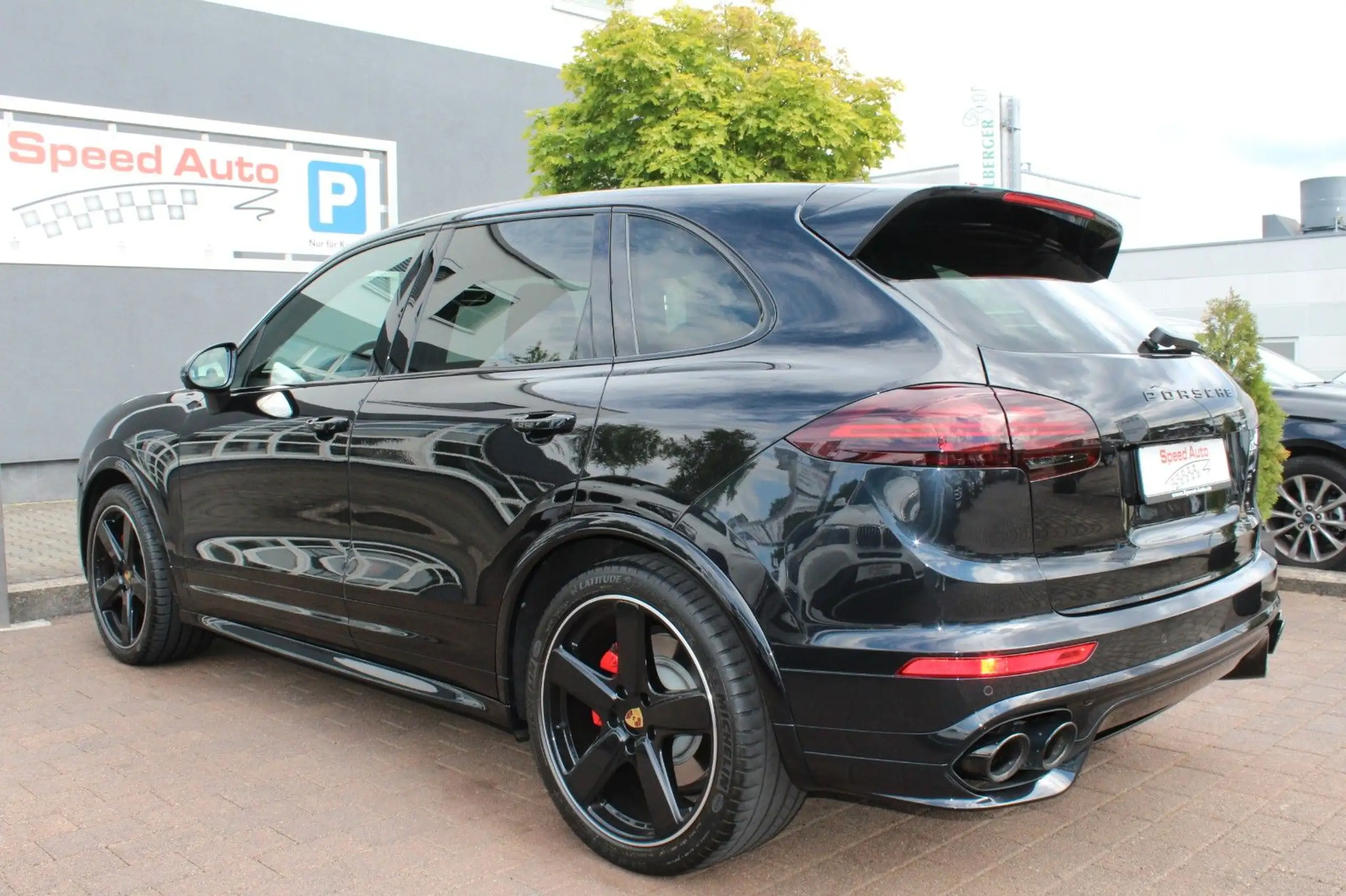 Porsche - Cayenne