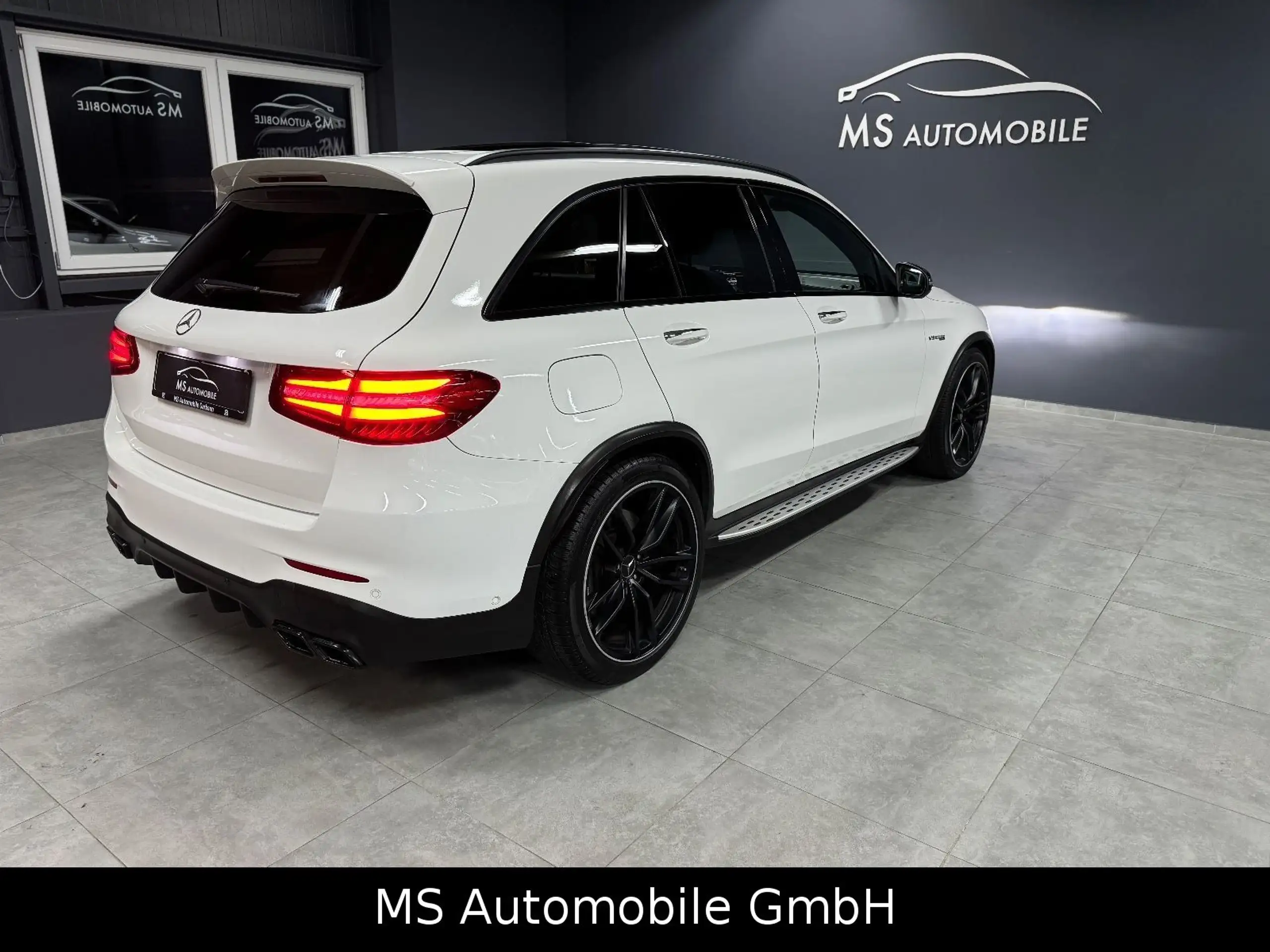 Mercedes-Benz - GLC 63 AMG