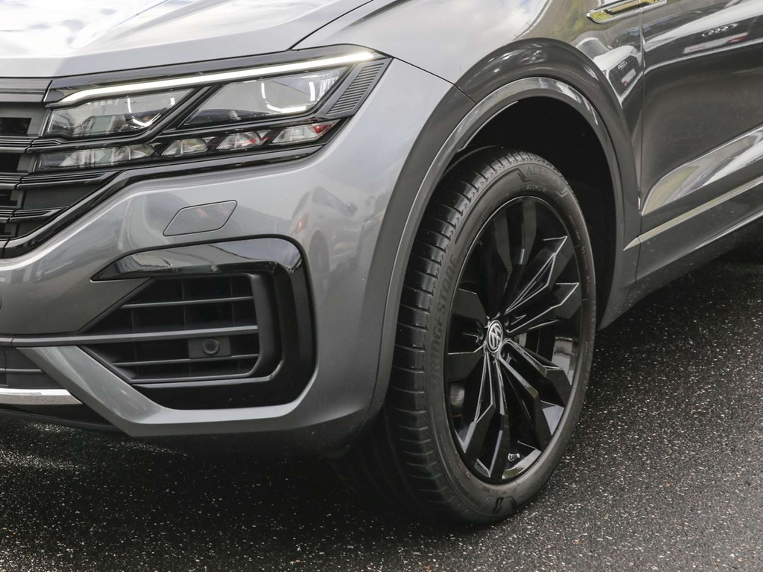 Volkswagen - Touareg