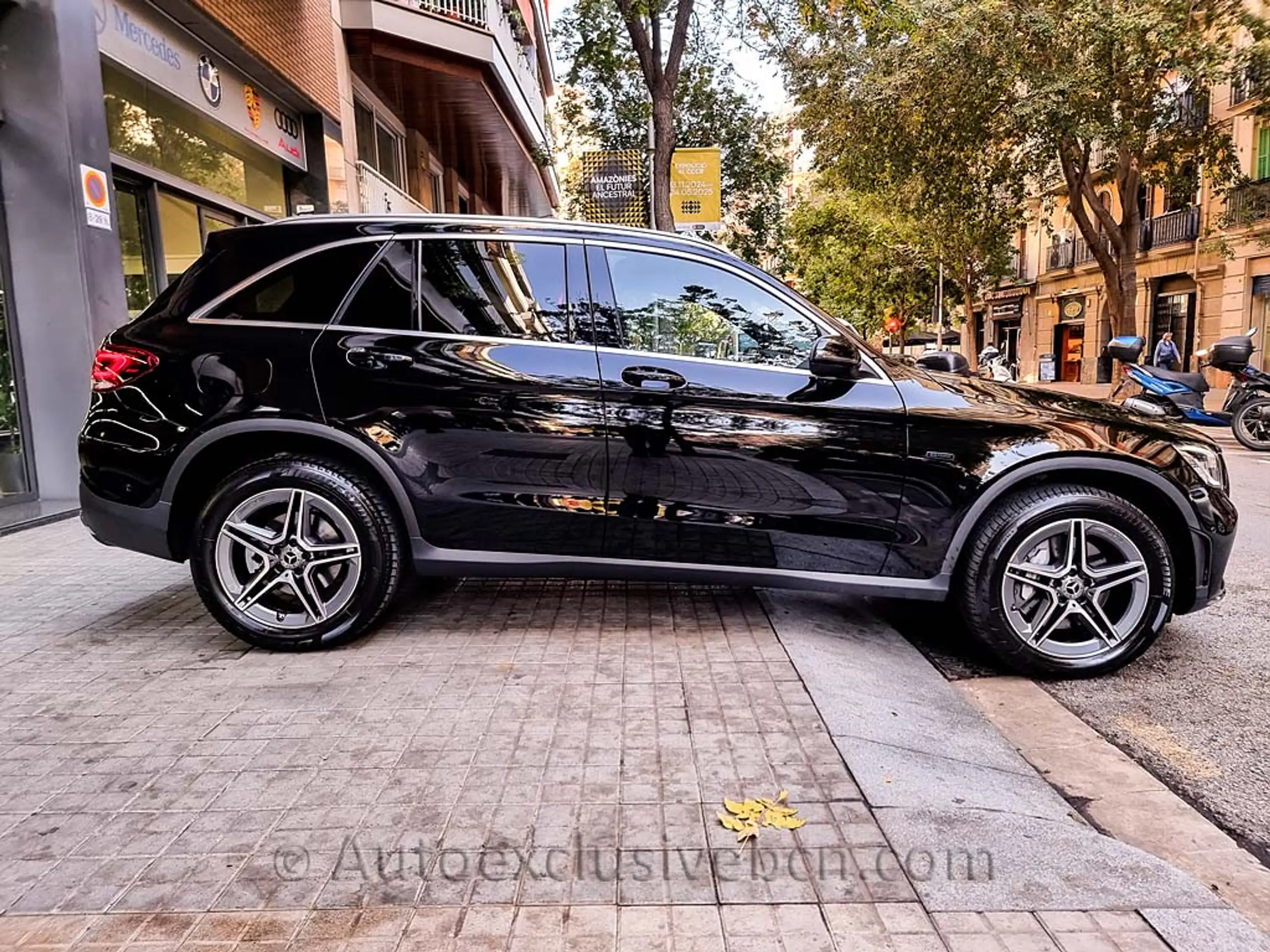 Mercedes-Benz - GLC 300