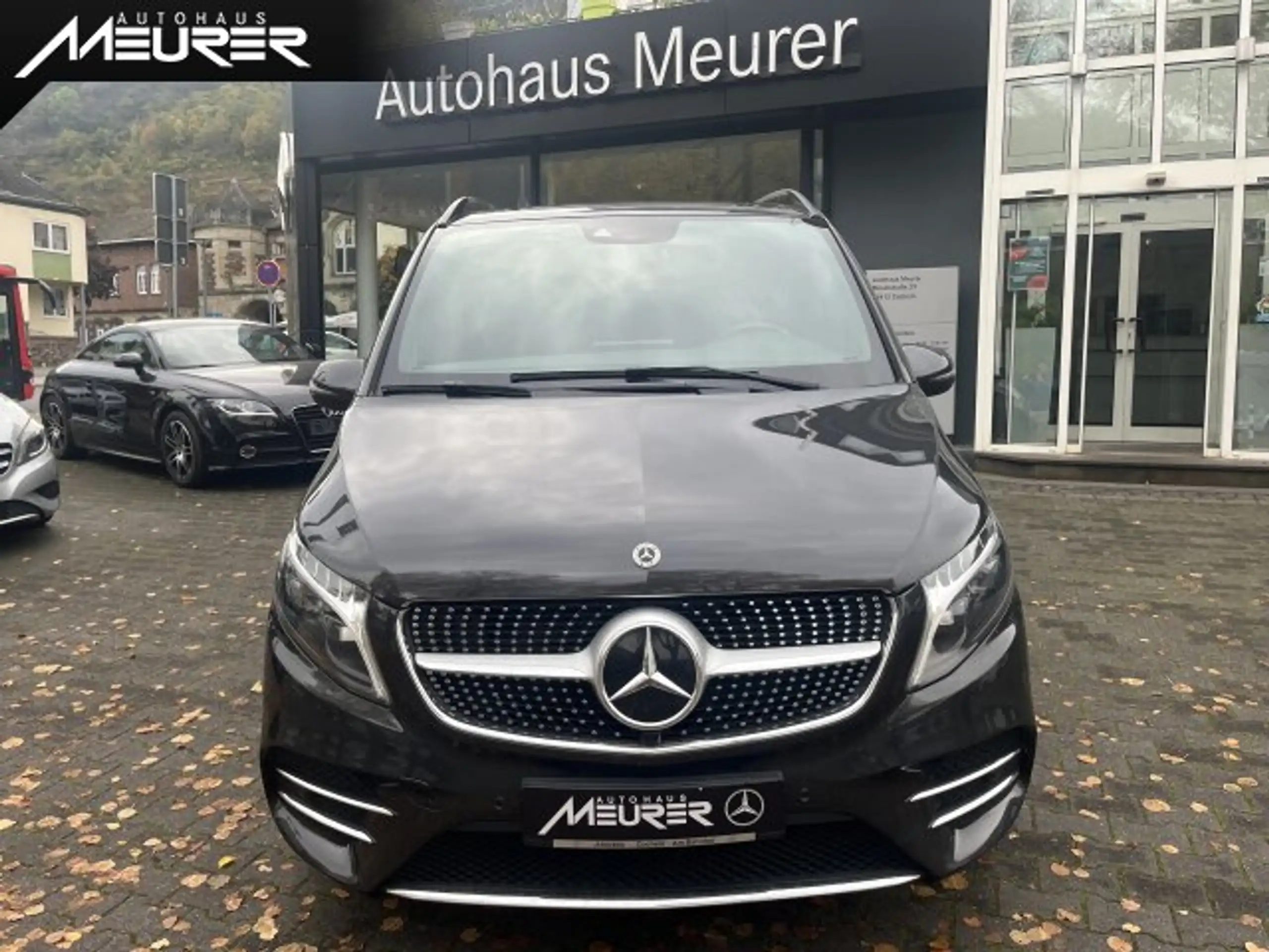 Mercedes-Benz - V 300