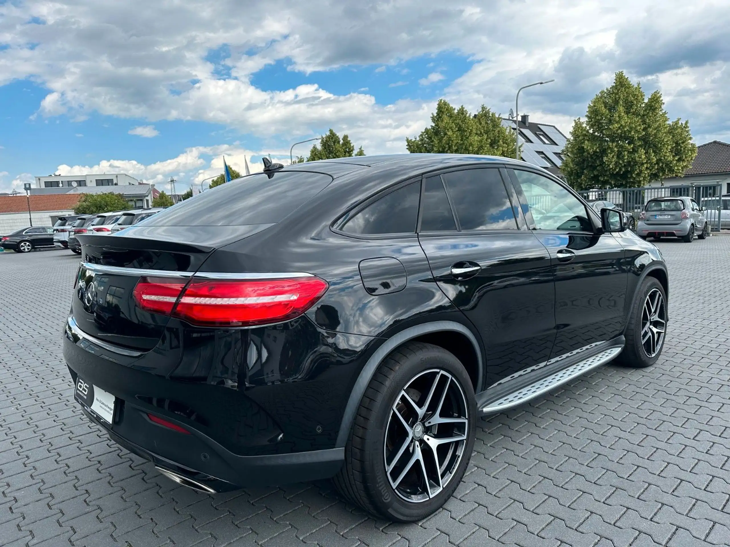 Mercedes-Benz - GLE 500