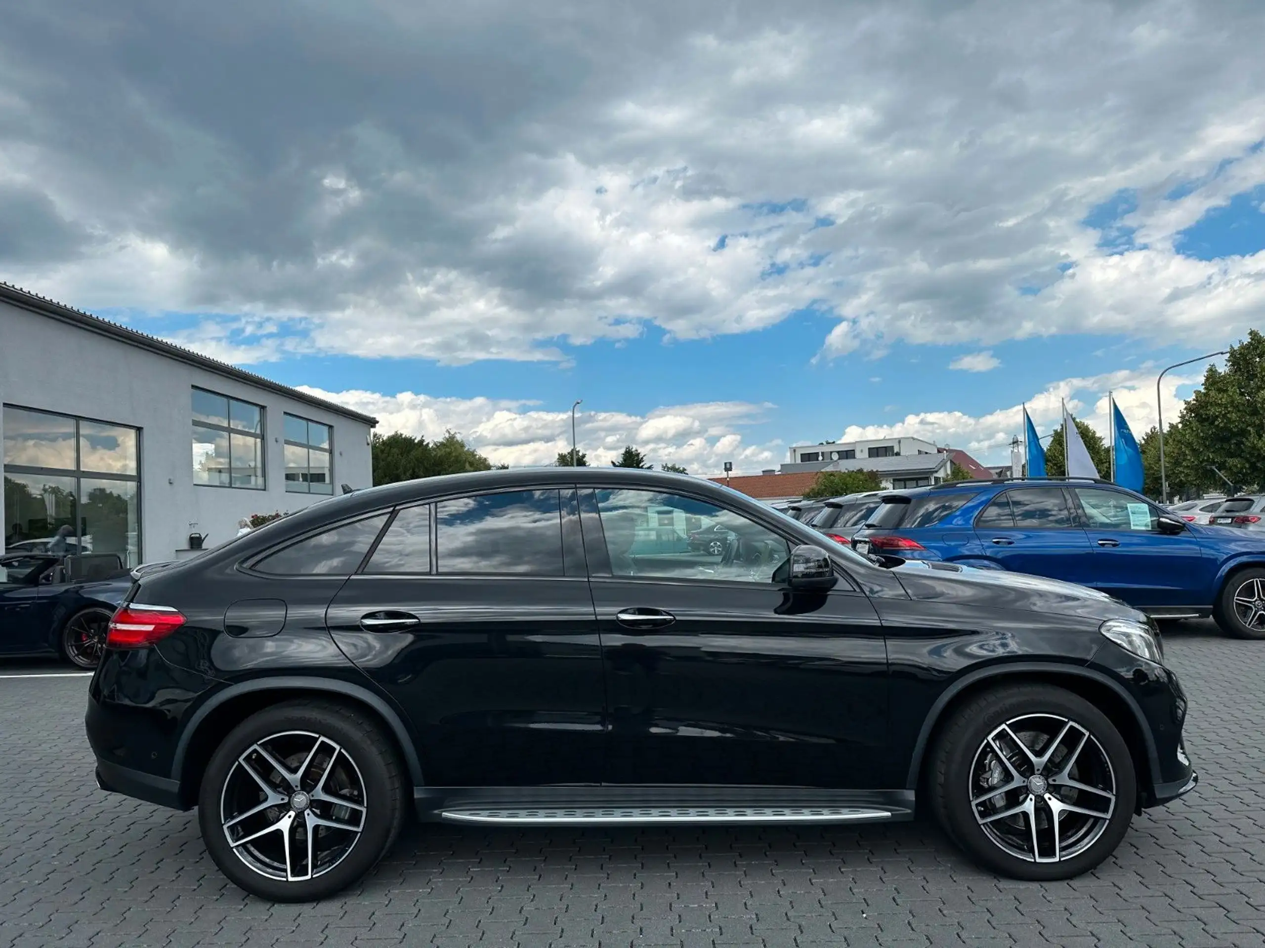 Mercedes-Benz - GLE 500