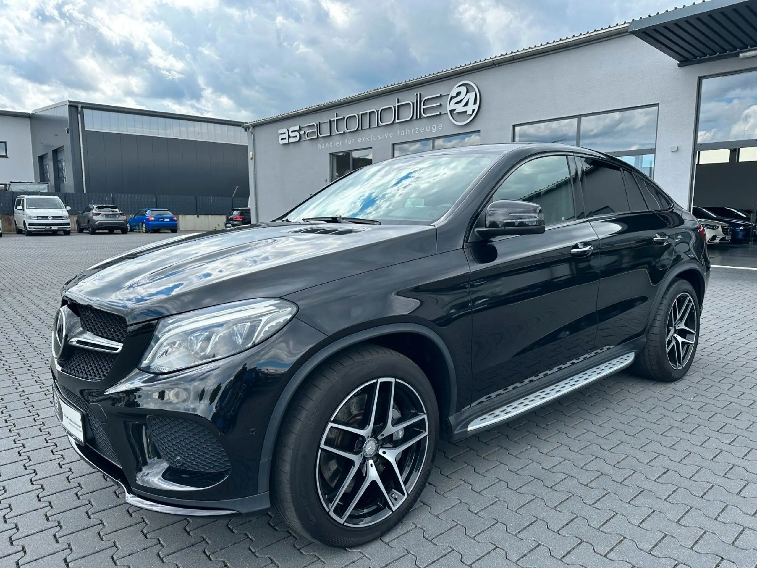 Mercedes-Benz - GLE 500