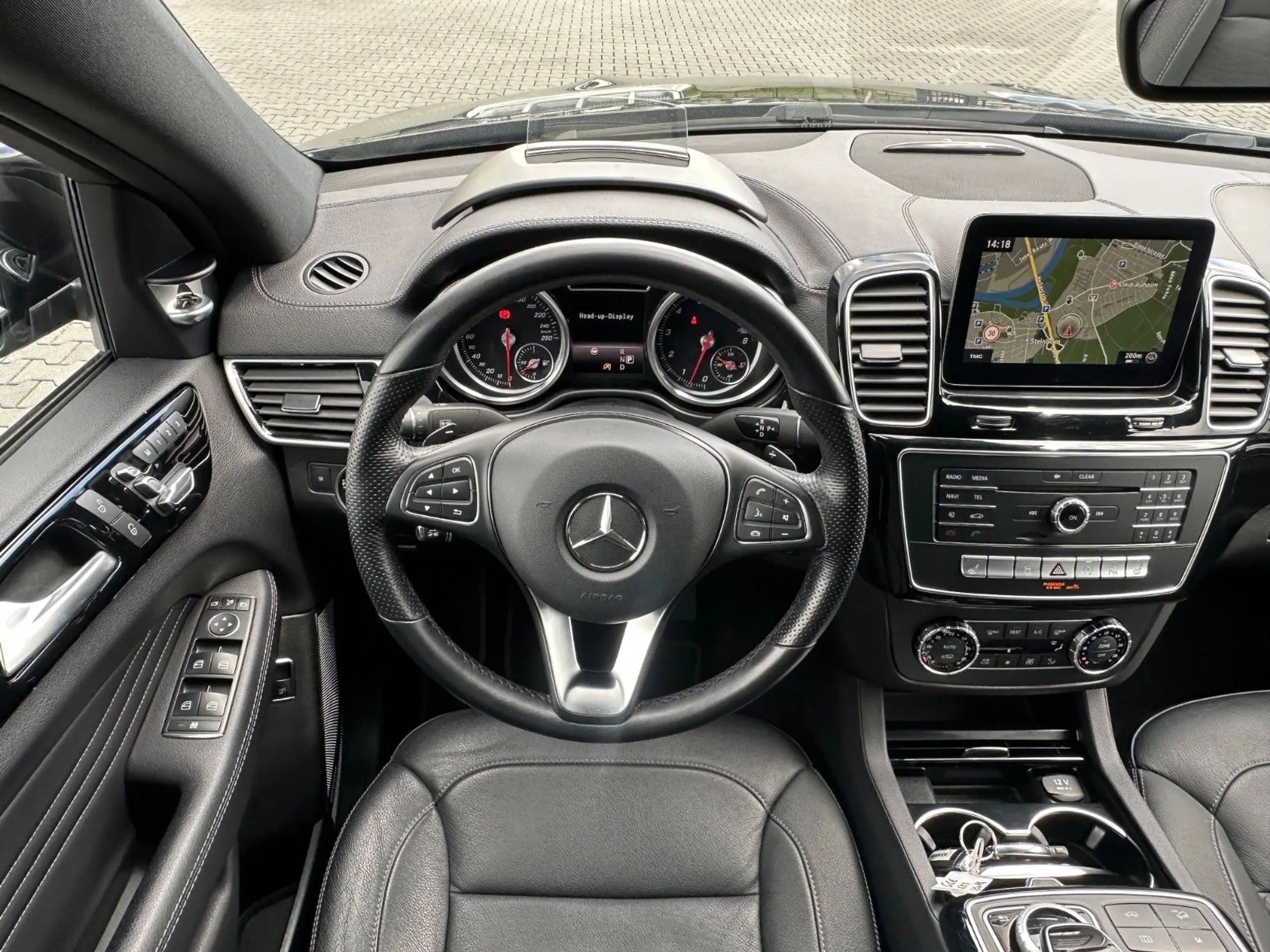 Mercedes-Benz - GLE 500