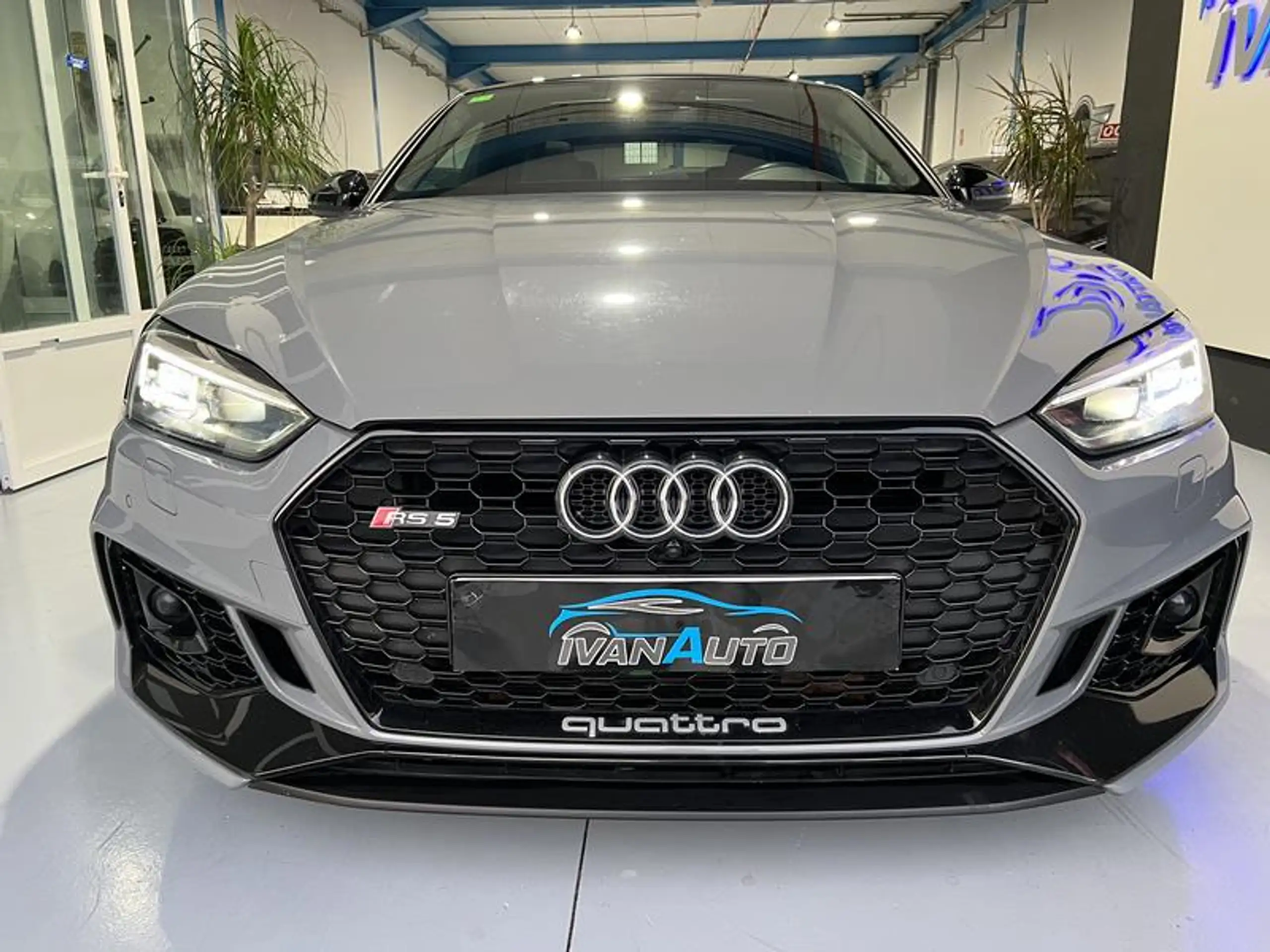 Audi - RS5