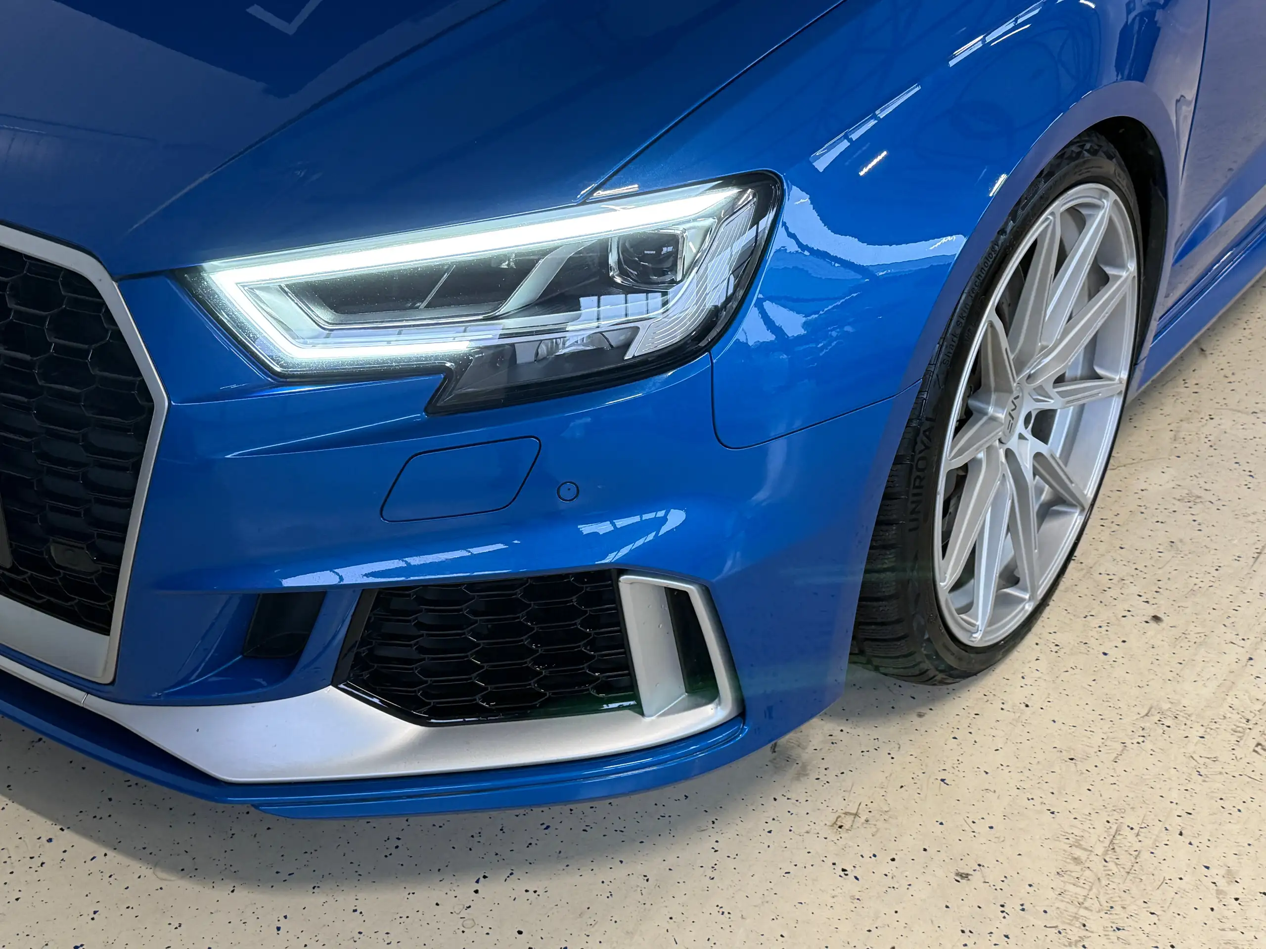 Audi - RS3