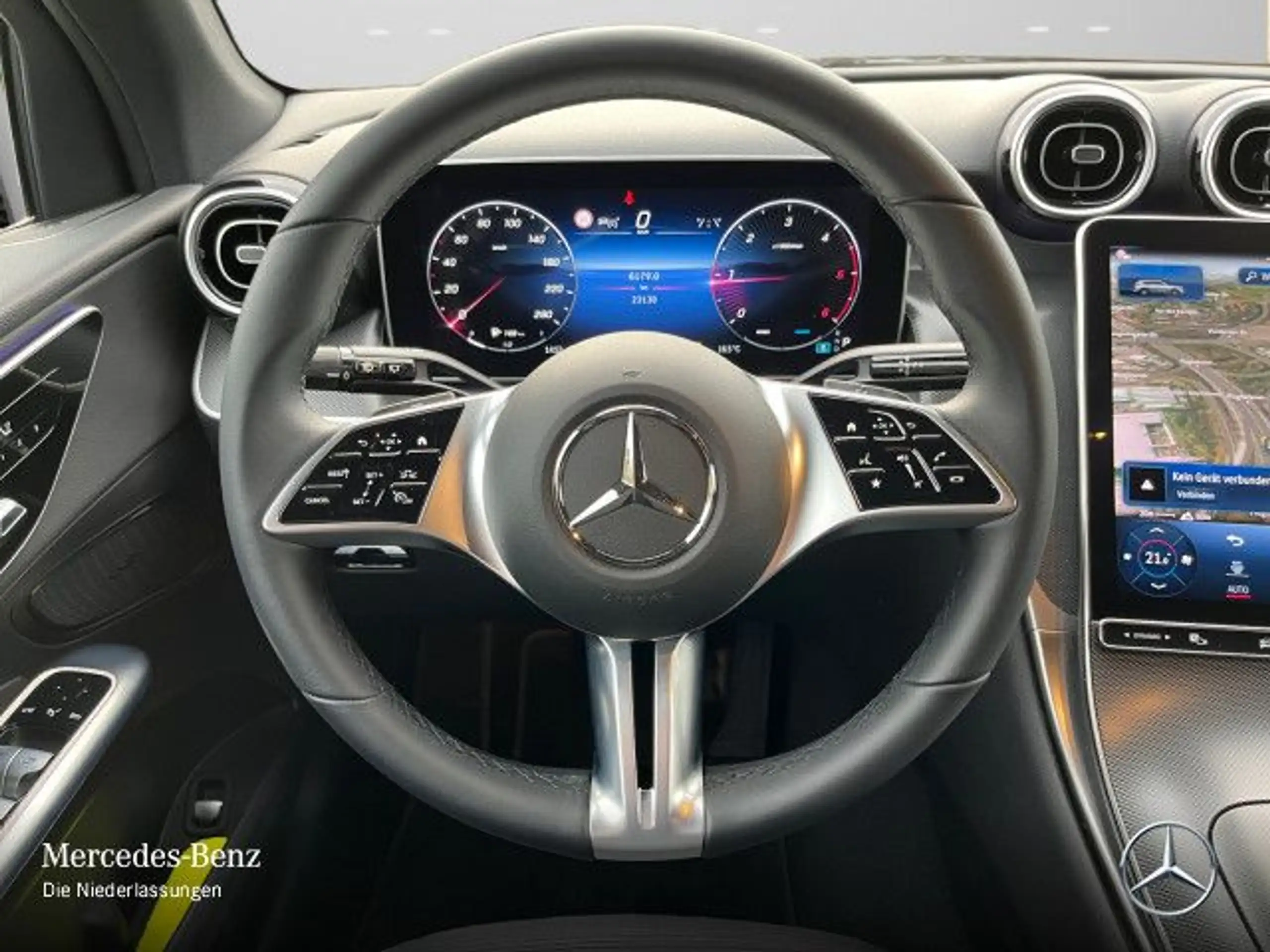 Mercedes-Benz - GLC 220