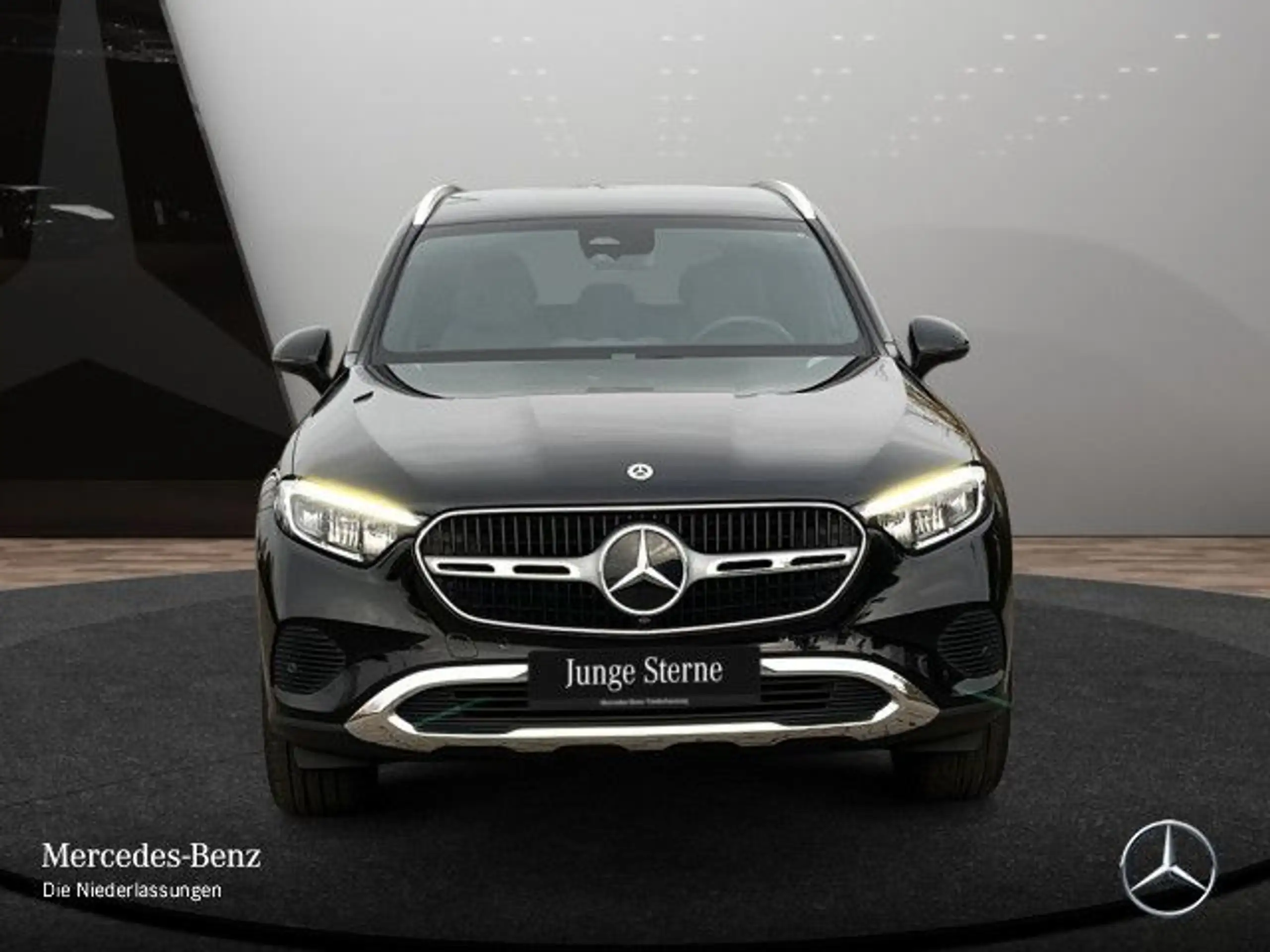 Mercedes-Benz - GLC 220