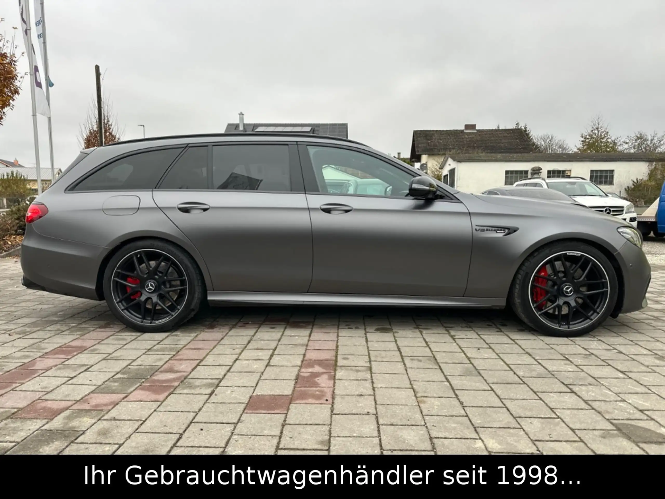 Mercedes-Benz - E 63 AMG