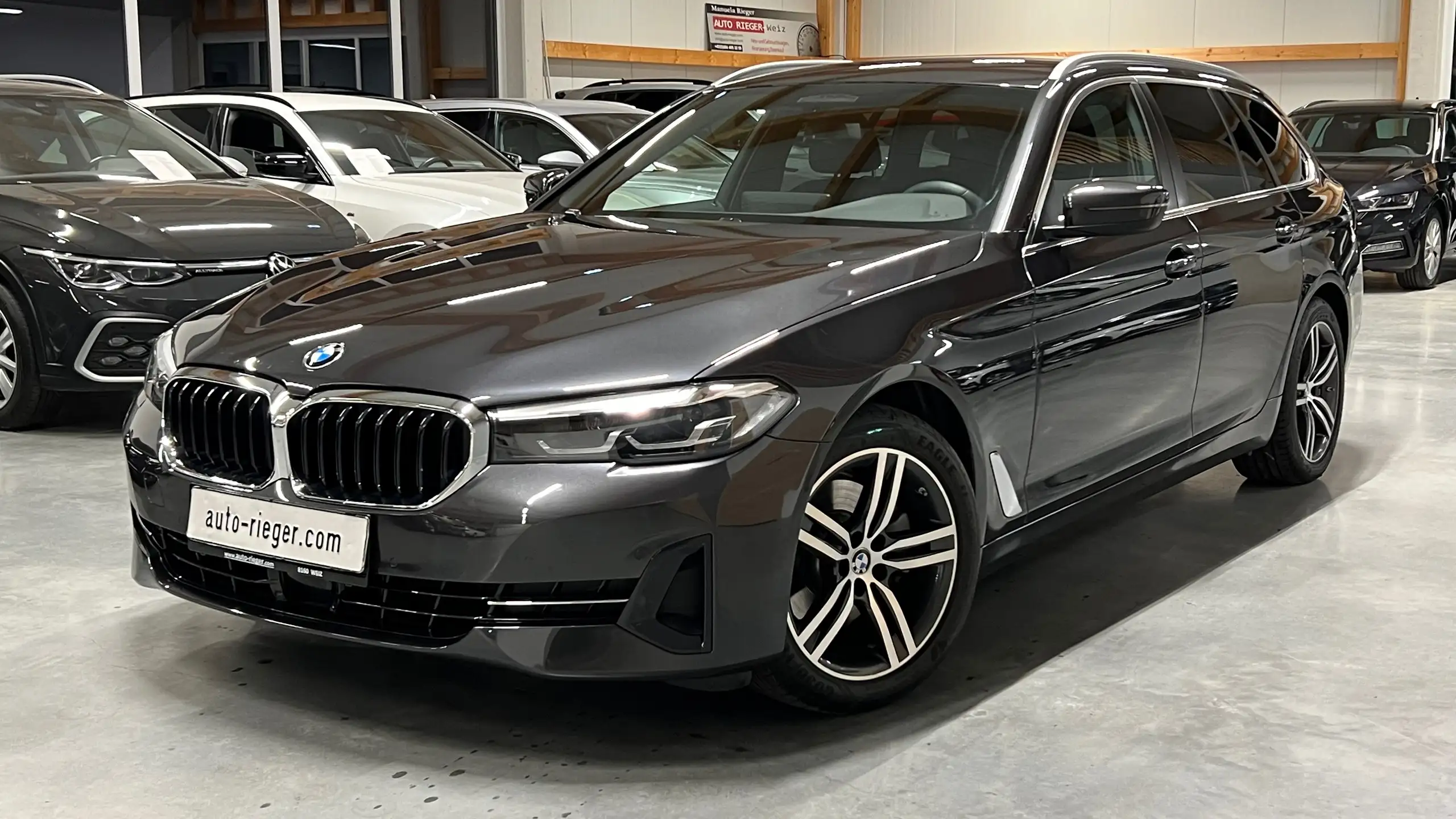 BMW - 520