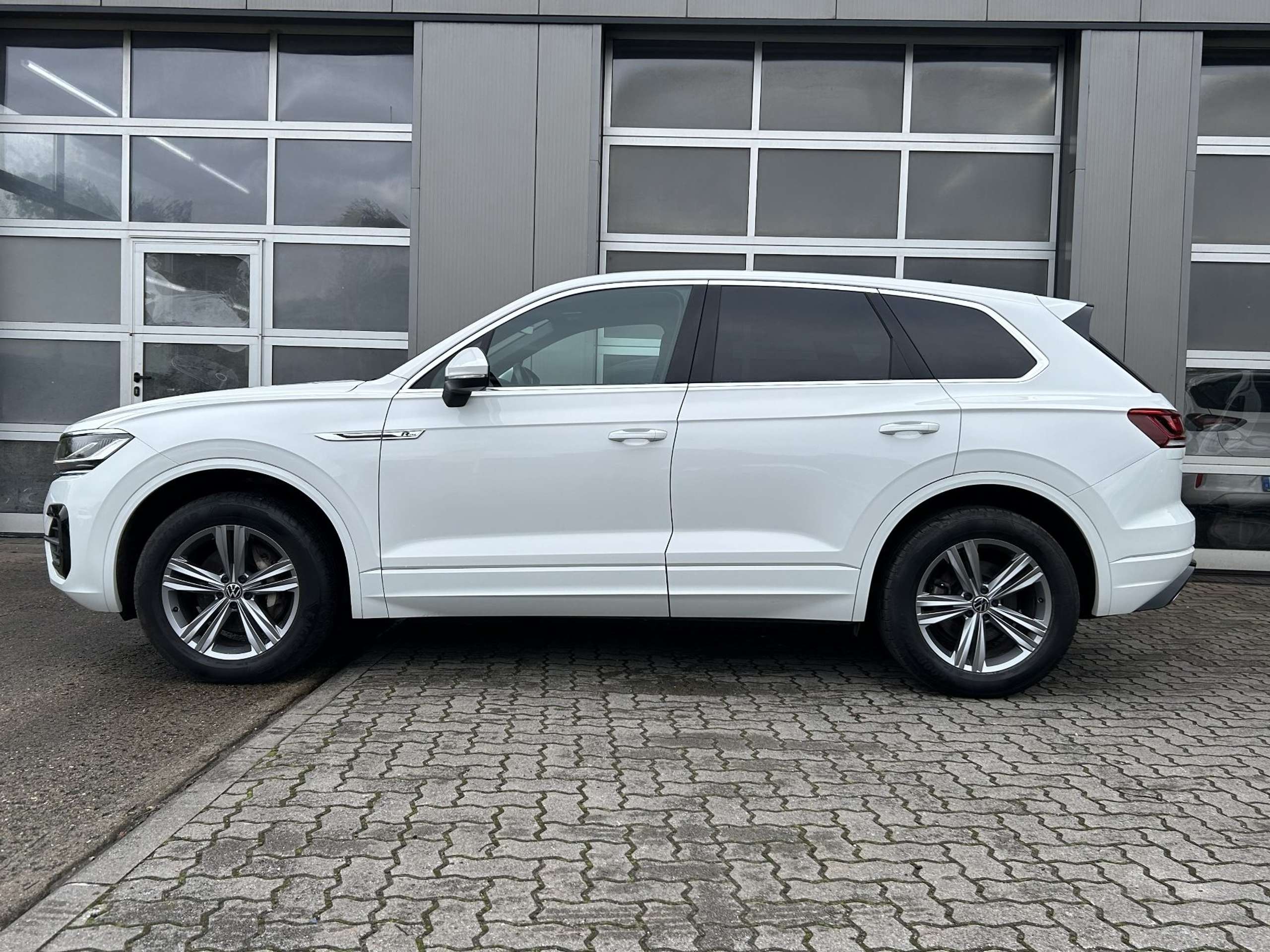 Volkswagen - Touareg