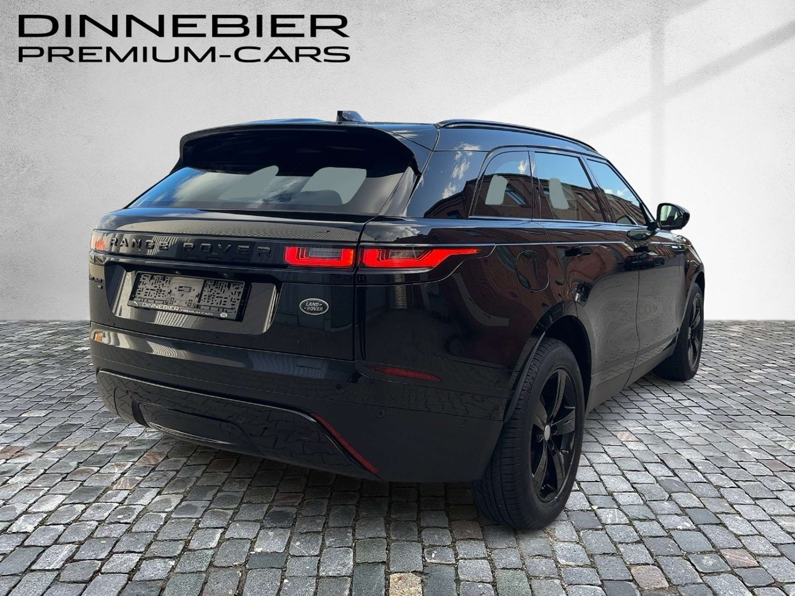 Land Rover - Range Rover Velar