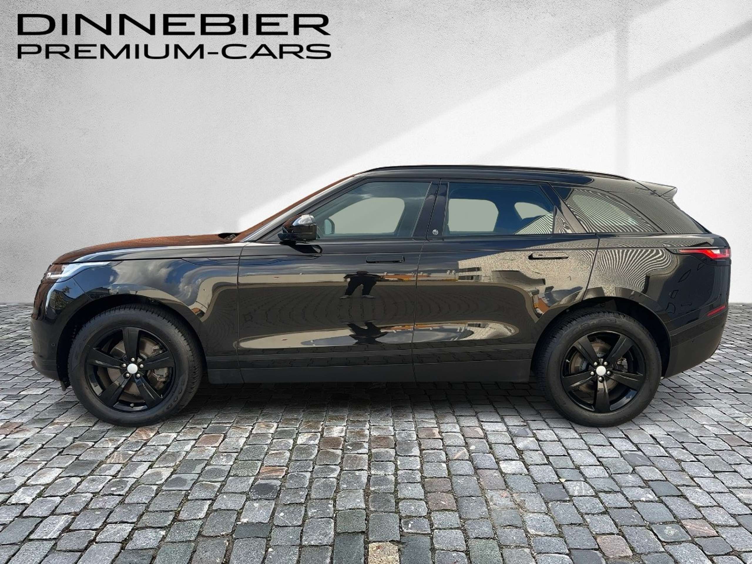 Land Rover - Range Rover Velar