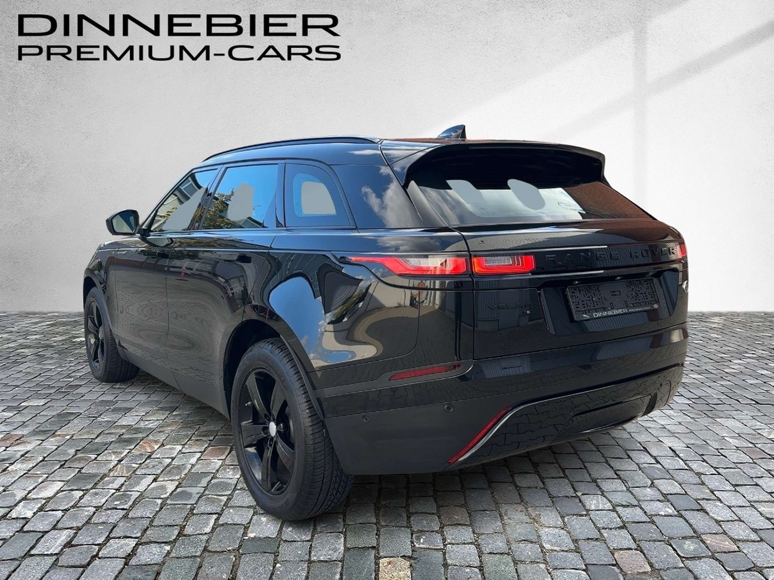 Land Rover - Range Rover Velar