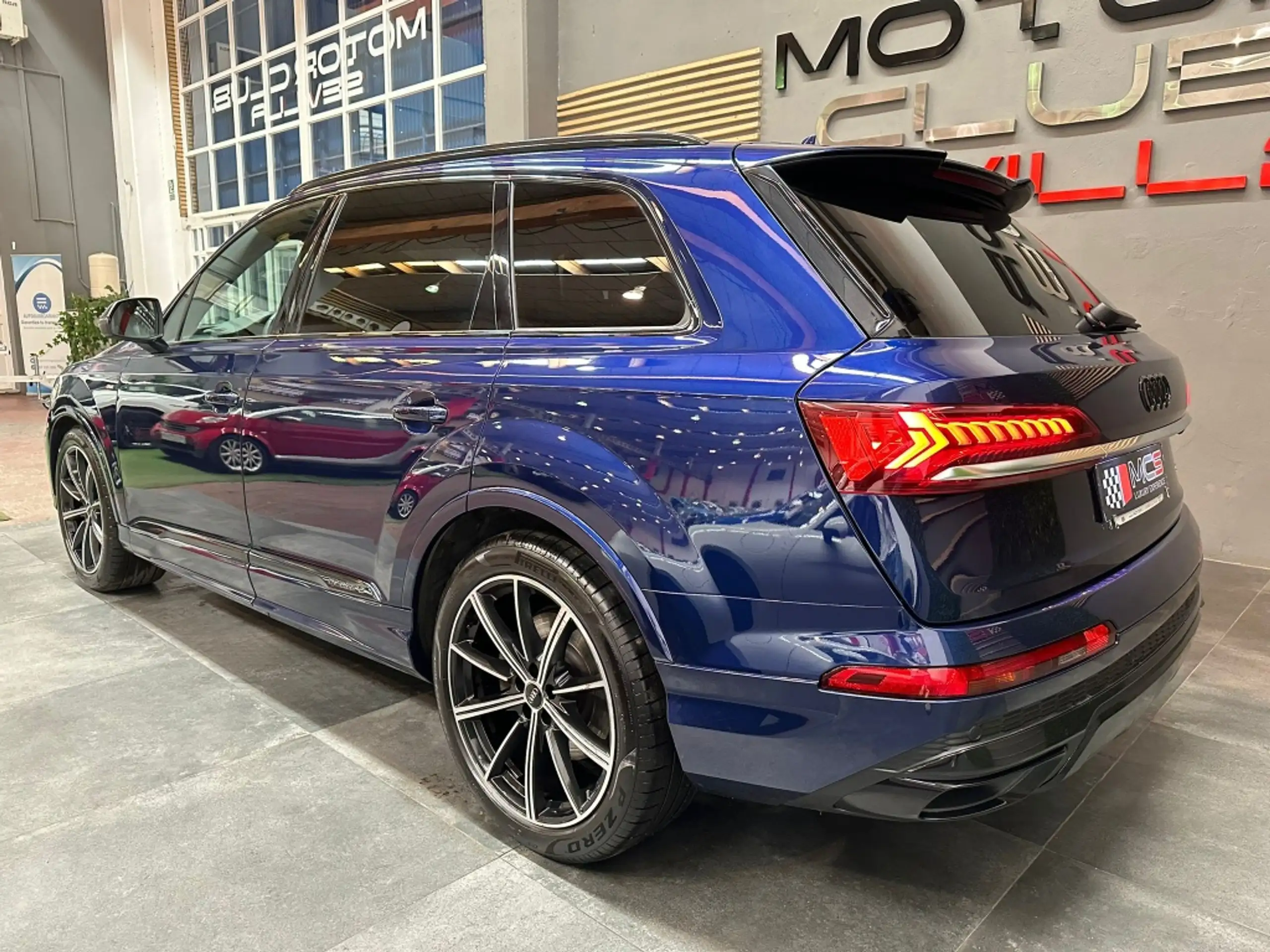 Audi - Q7