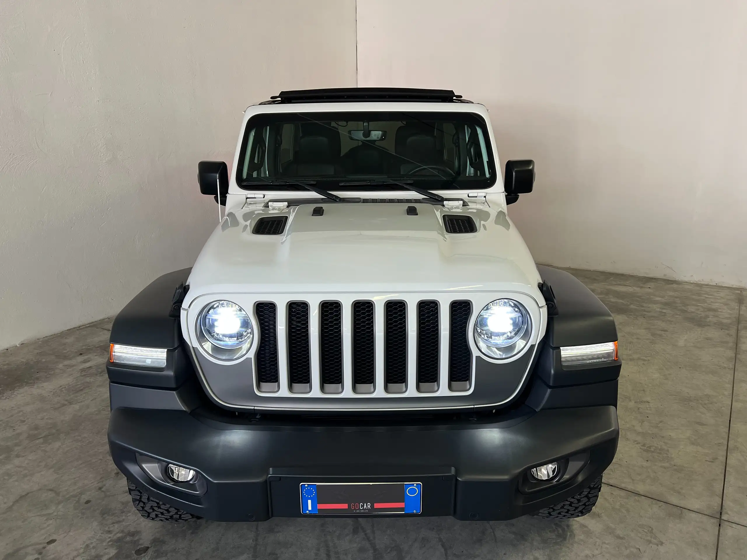 Jeep - Wrangler