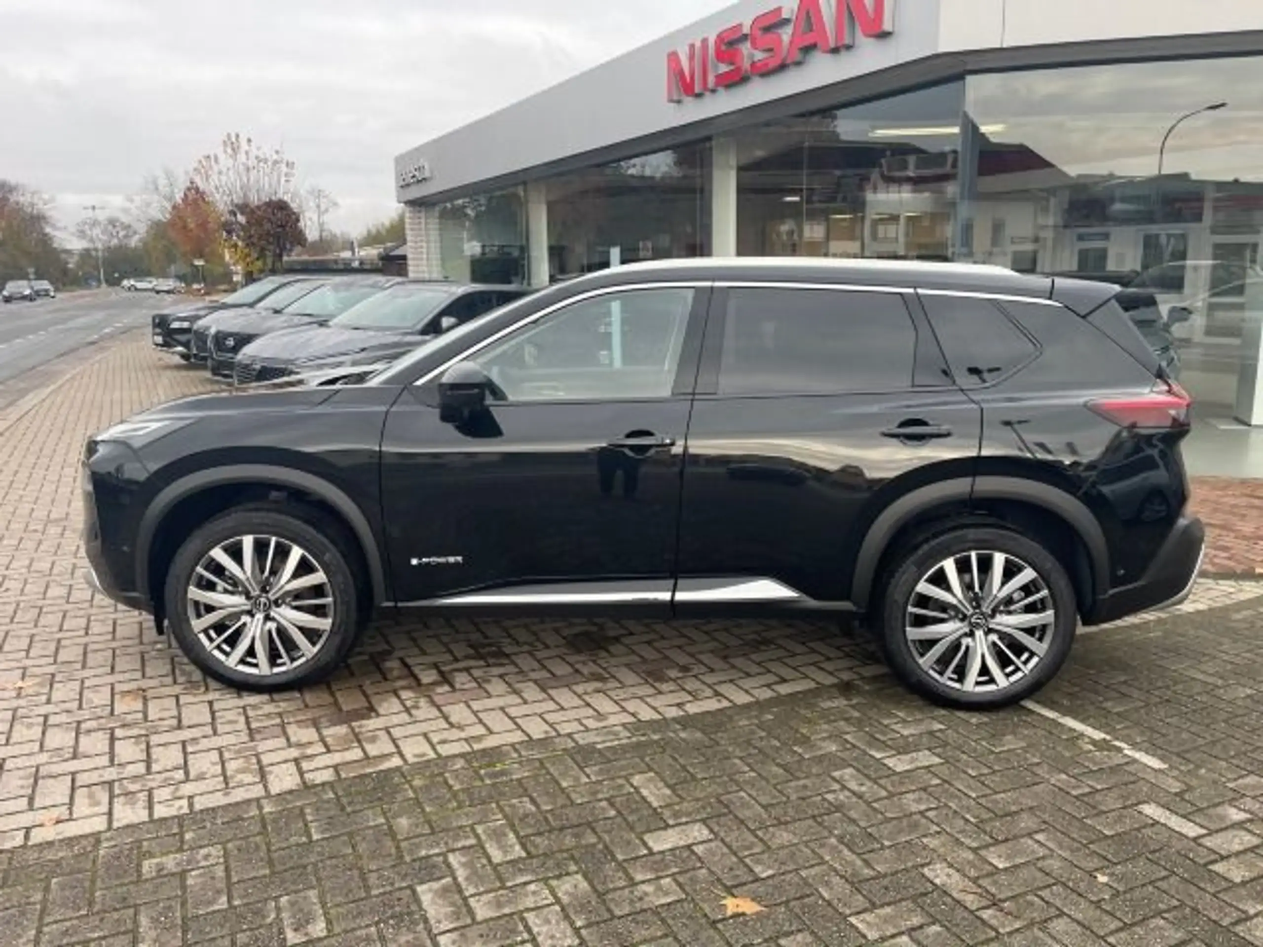 Nissan - X-Trail