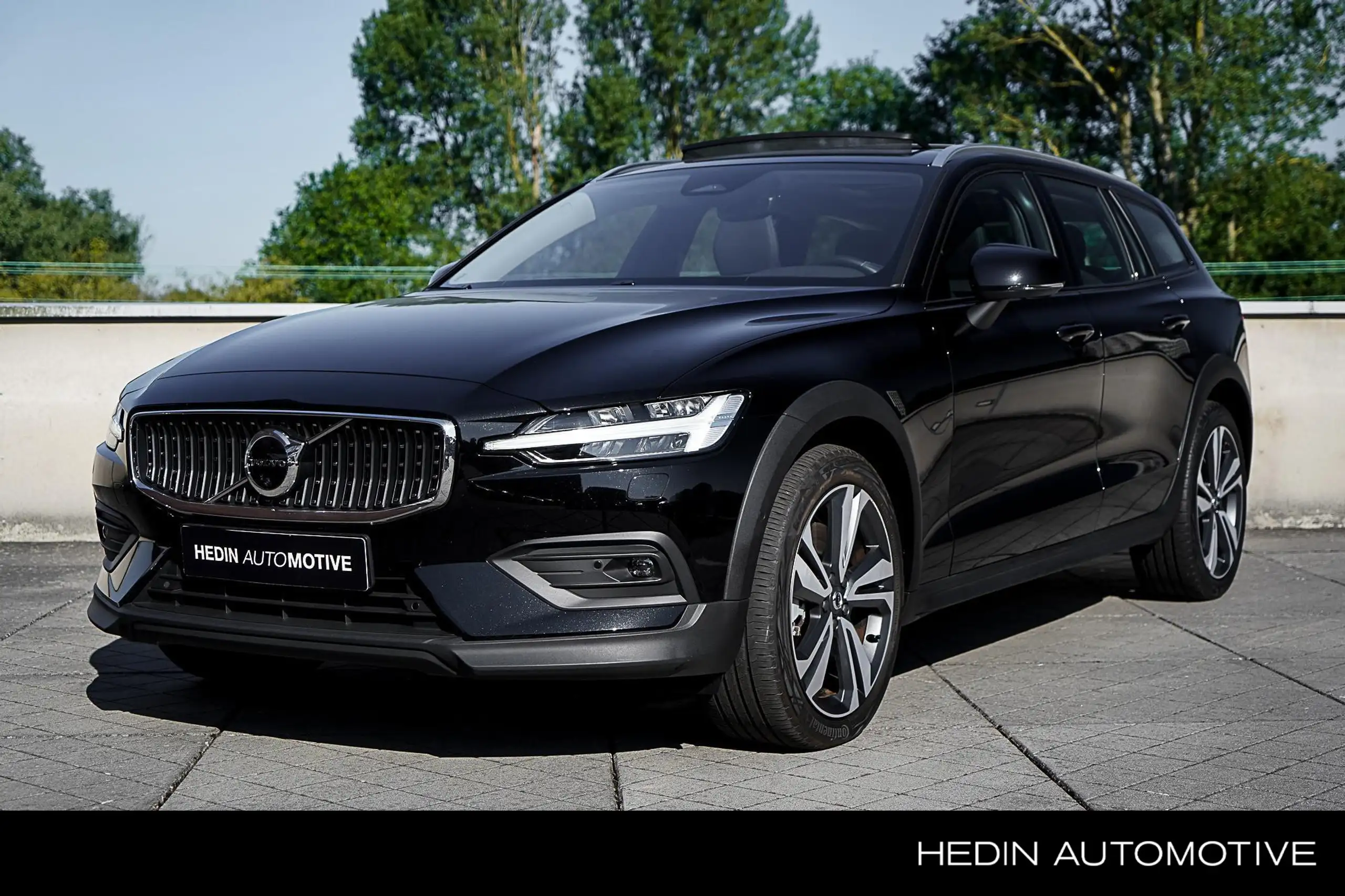 Volvo - V60 Cross Country