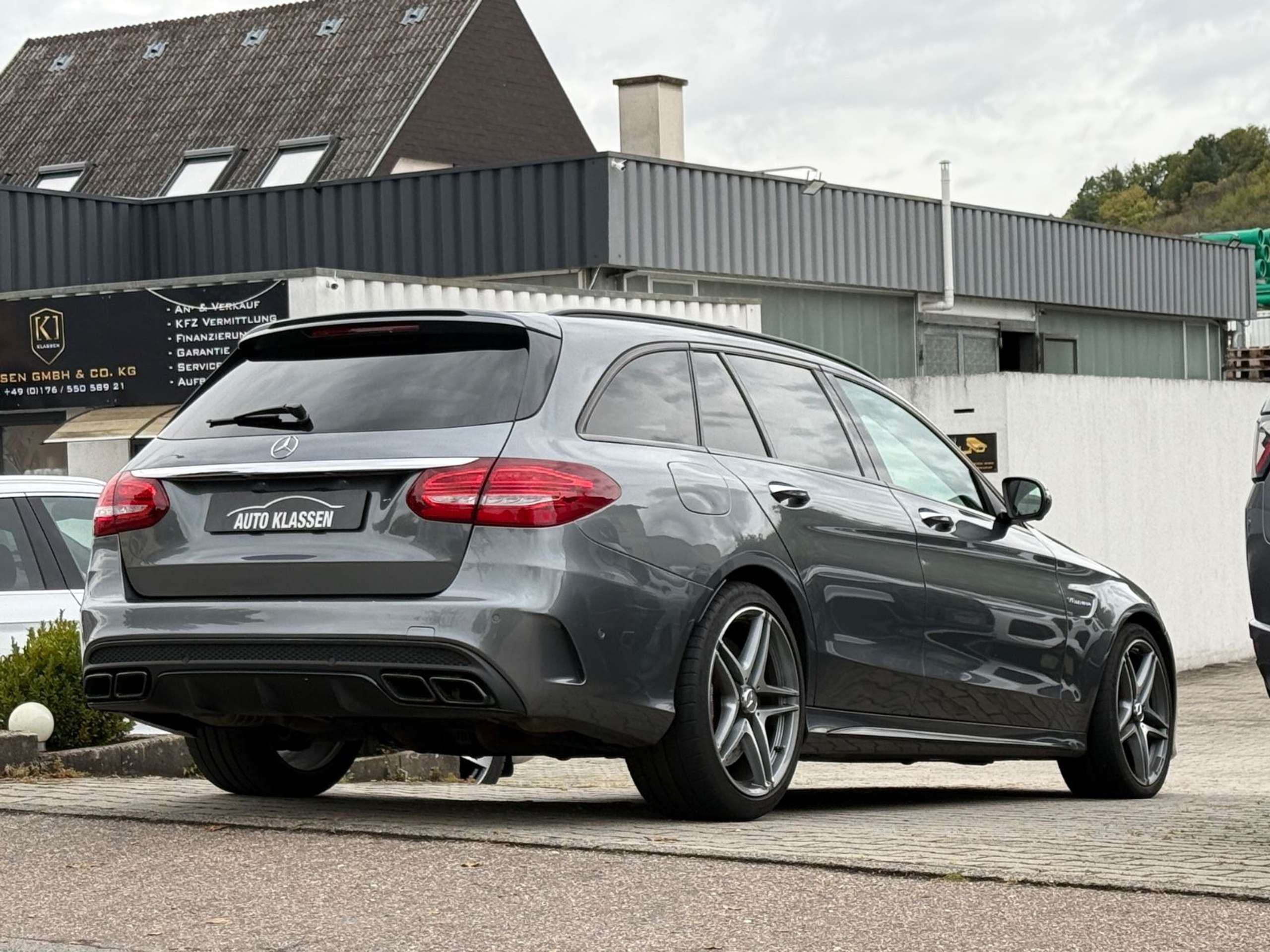 Mercedes-Benz - C 63 AMG