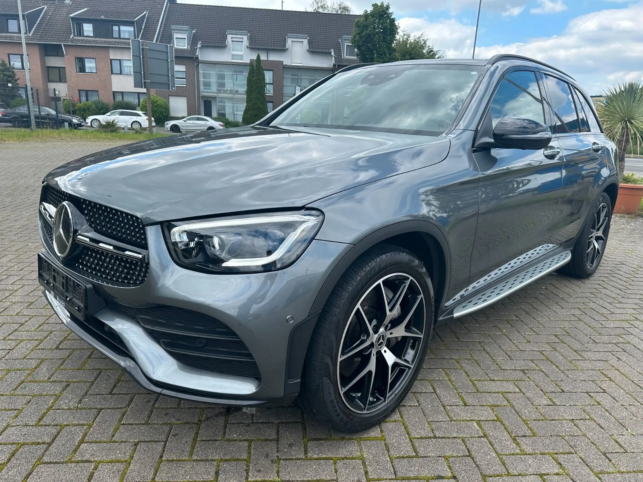 Mercedes-Benz - GLC 400