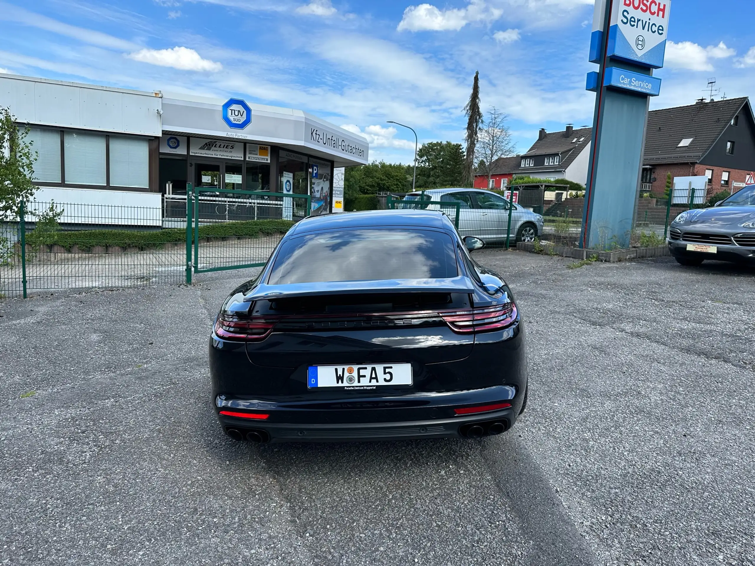 Porsche - Panamera