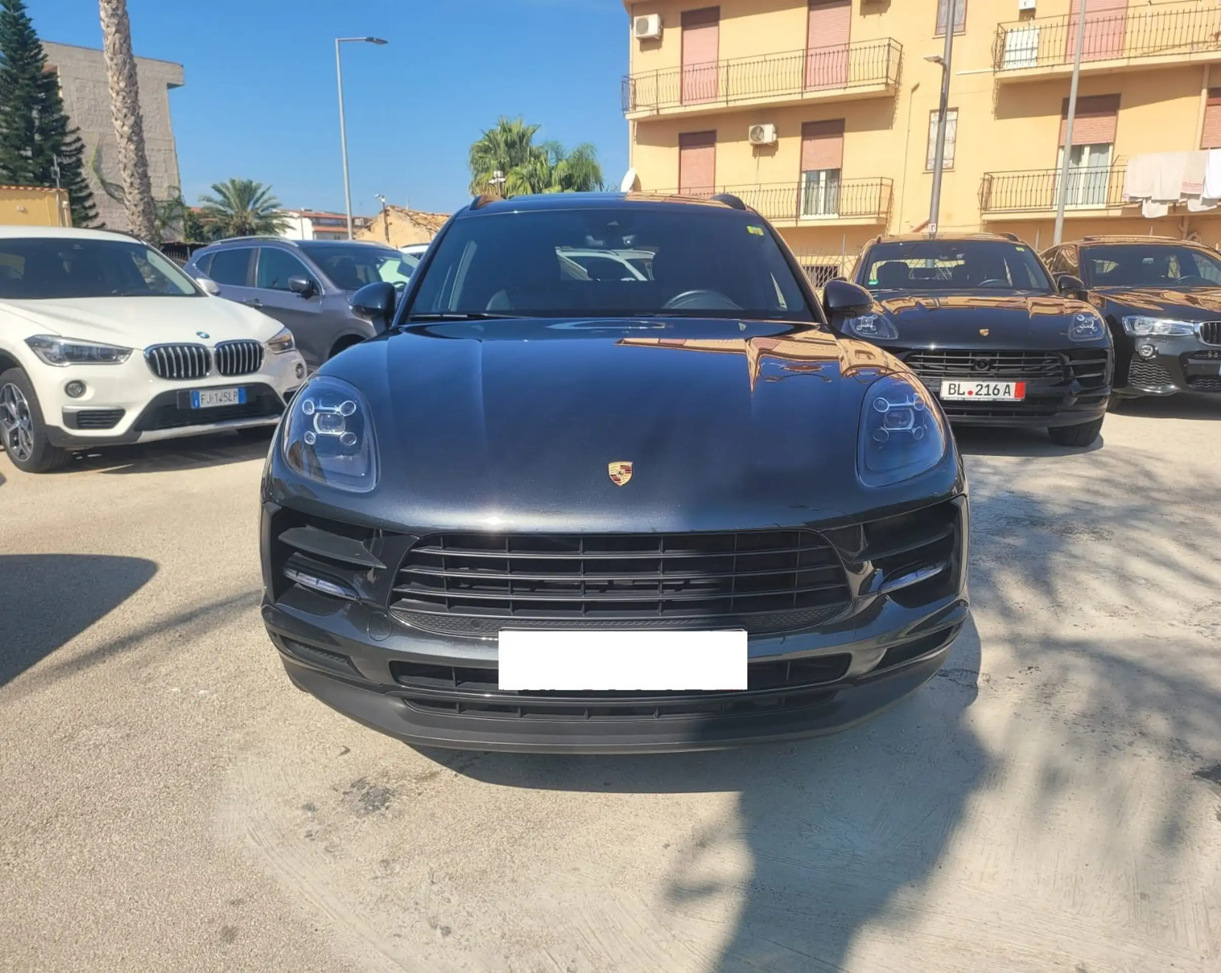 Porsche - Macan