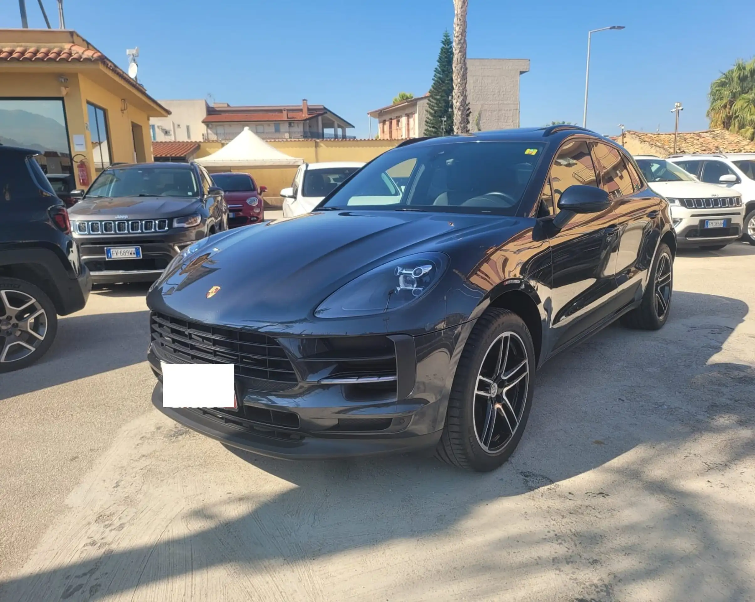 Porsche - Macan