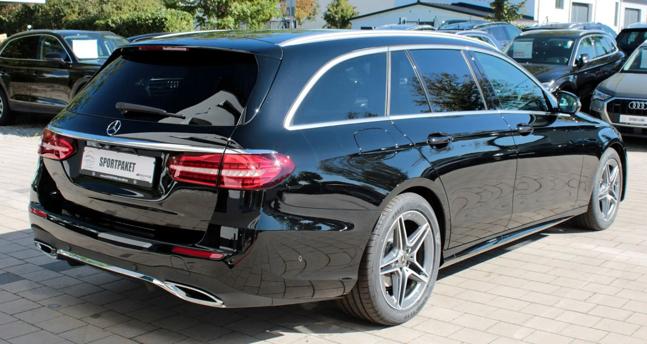 Mercedes-Benz - E 220