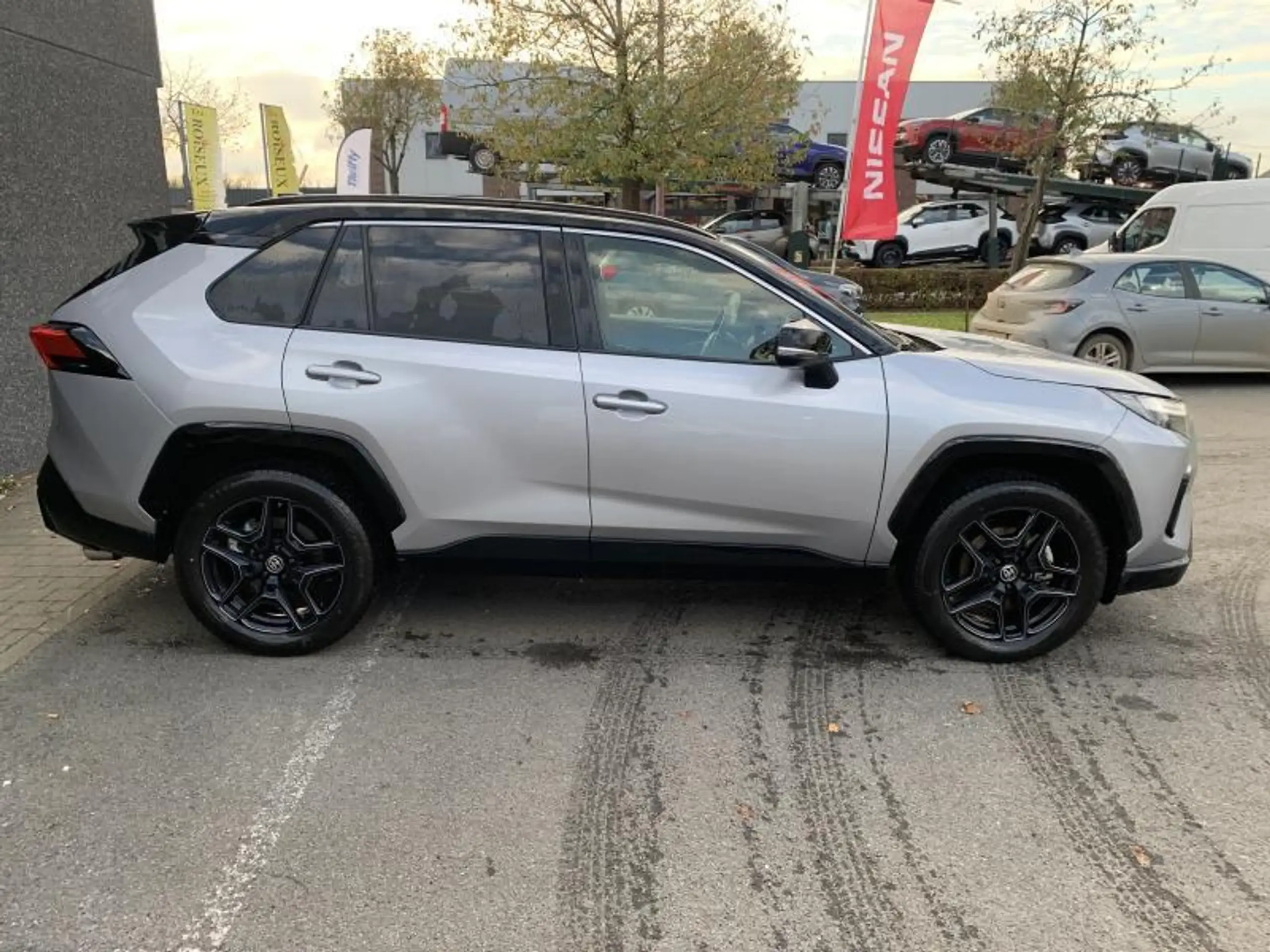 Toyota - RAV 4