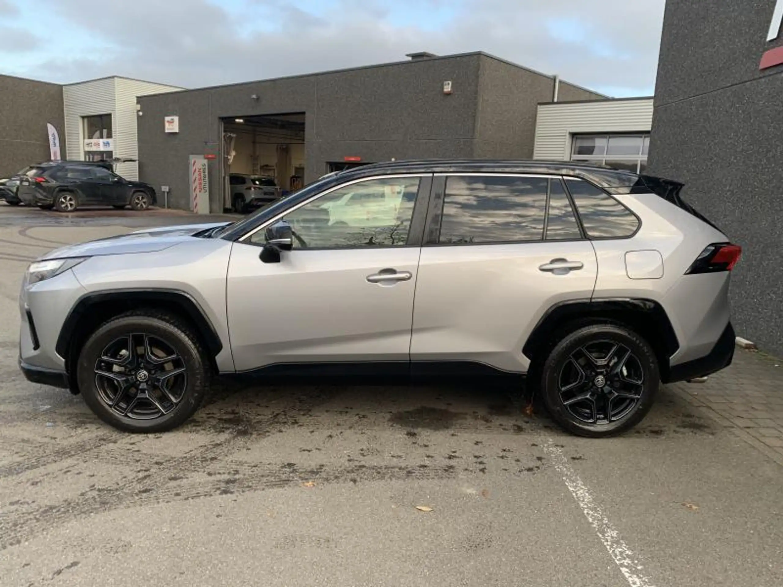 Toyota - RAV 4