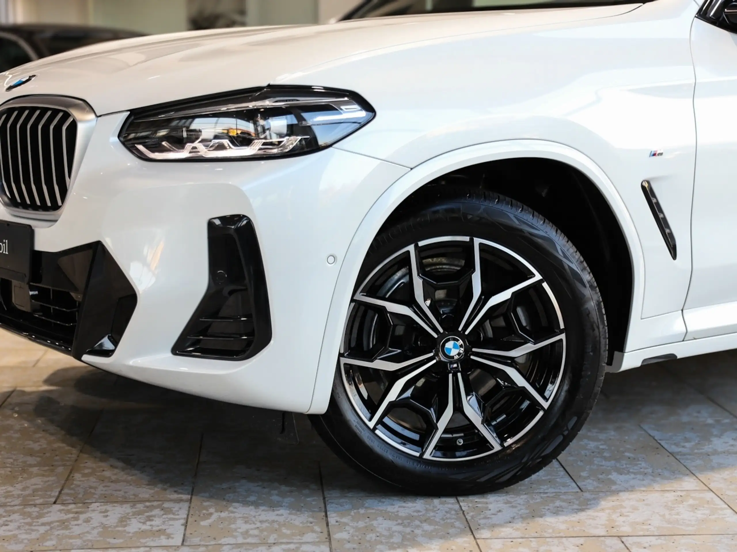 BMW - X3