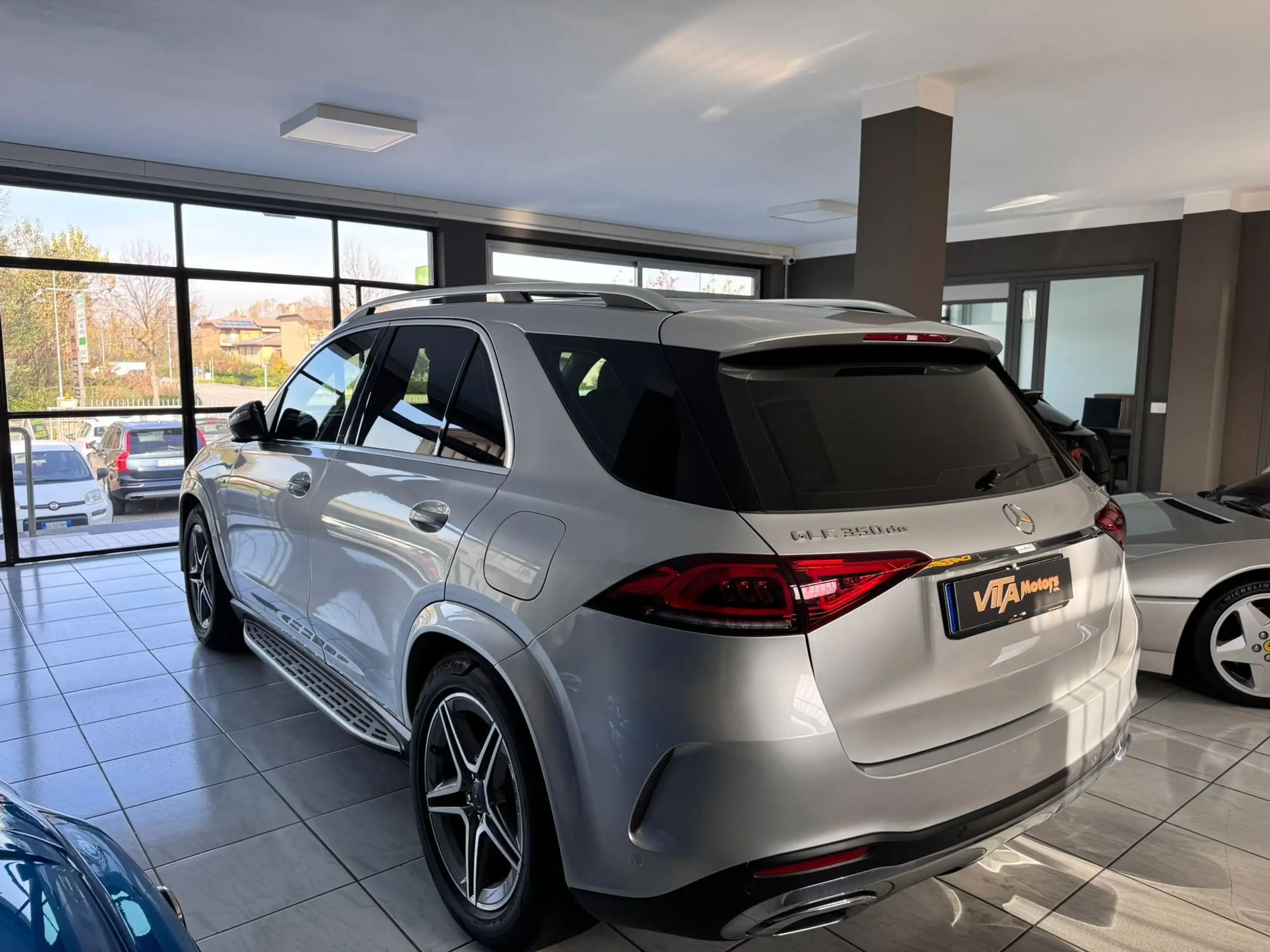 Mercedes-Benz - GLE 350