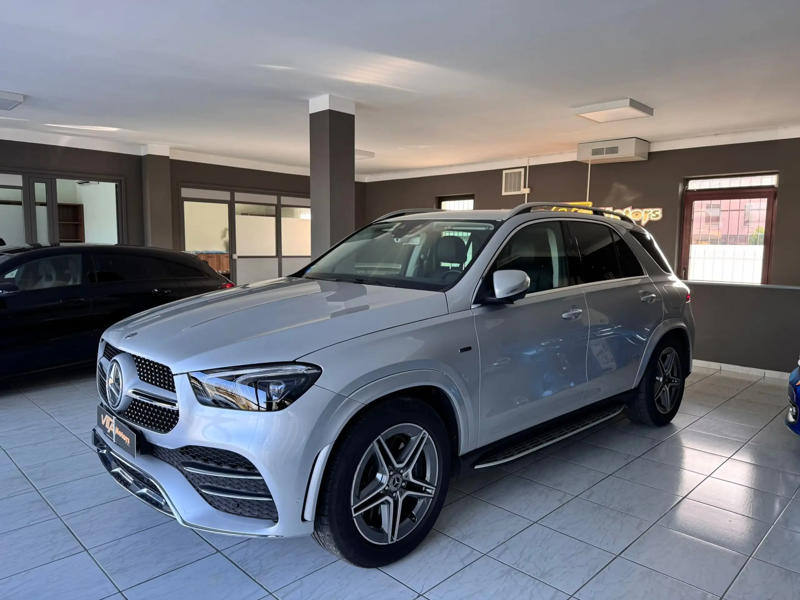 Mercedes-Benz - GLE 350