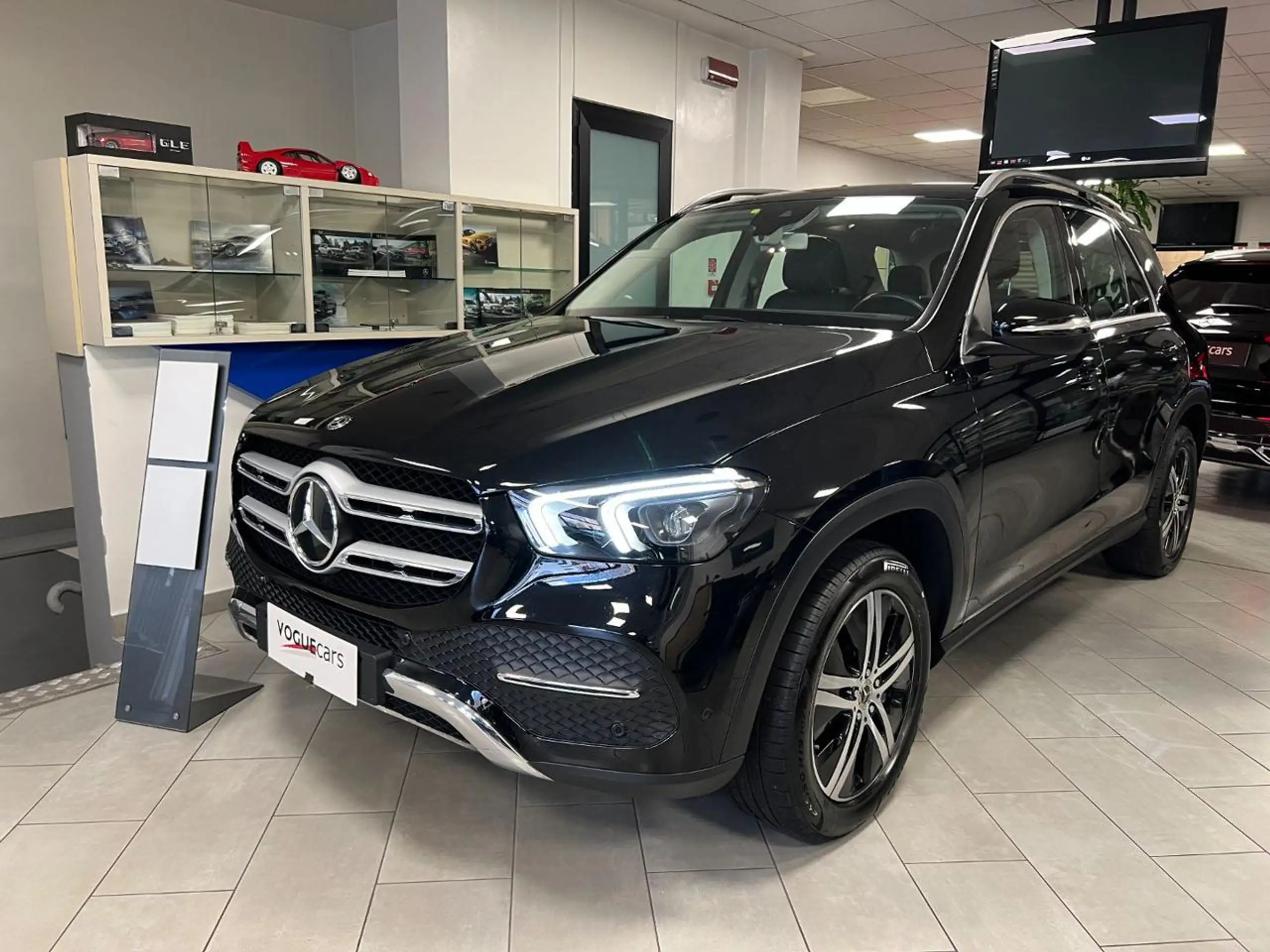 Mercedes-Benz - GLE 300