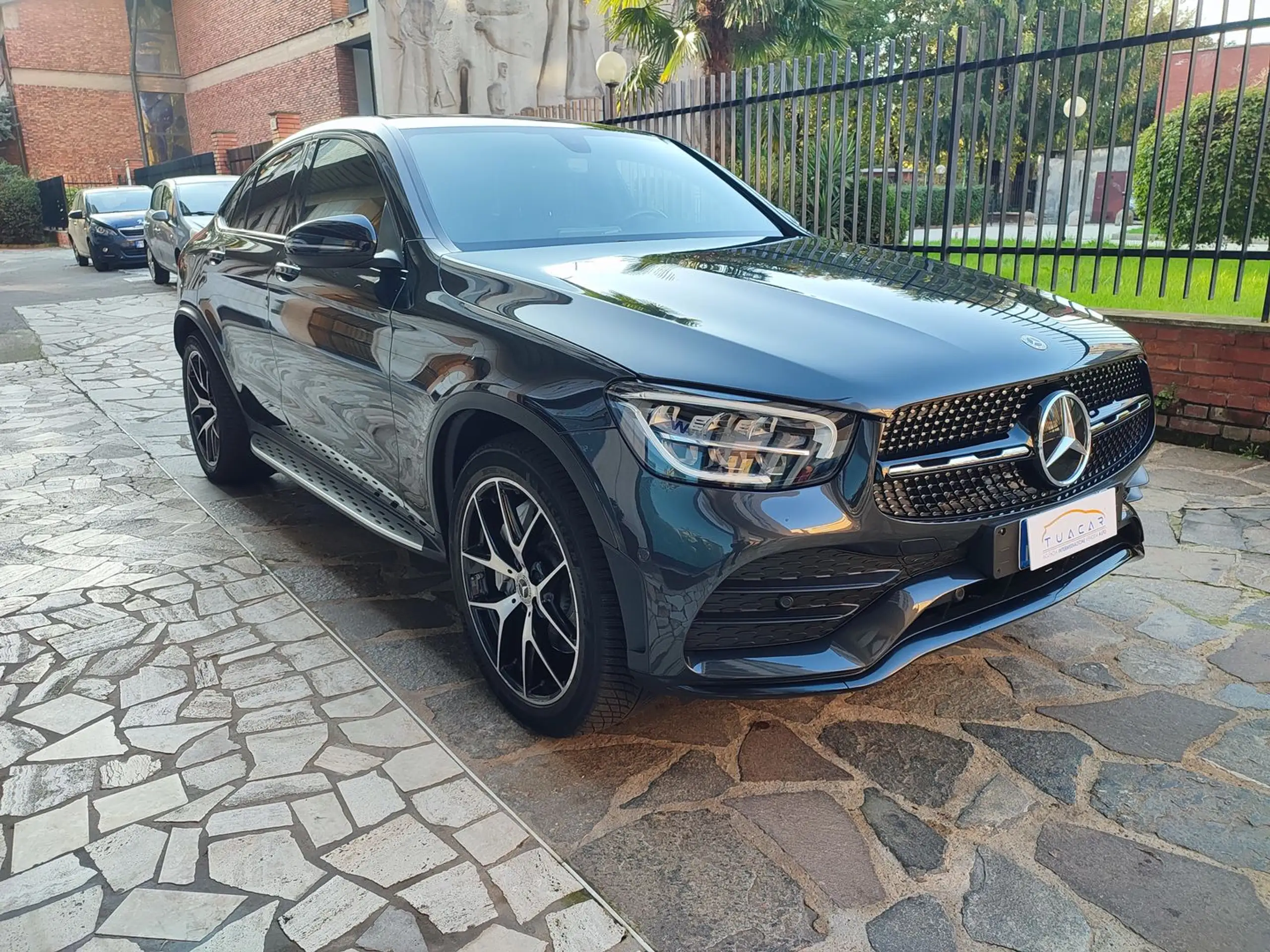 Mercedes-Benz - GLC 220